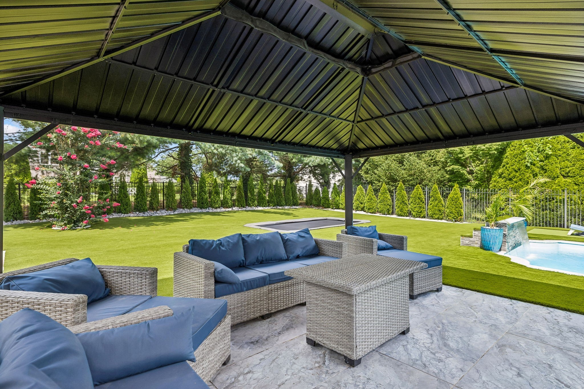 2112 Summer Hill Cir