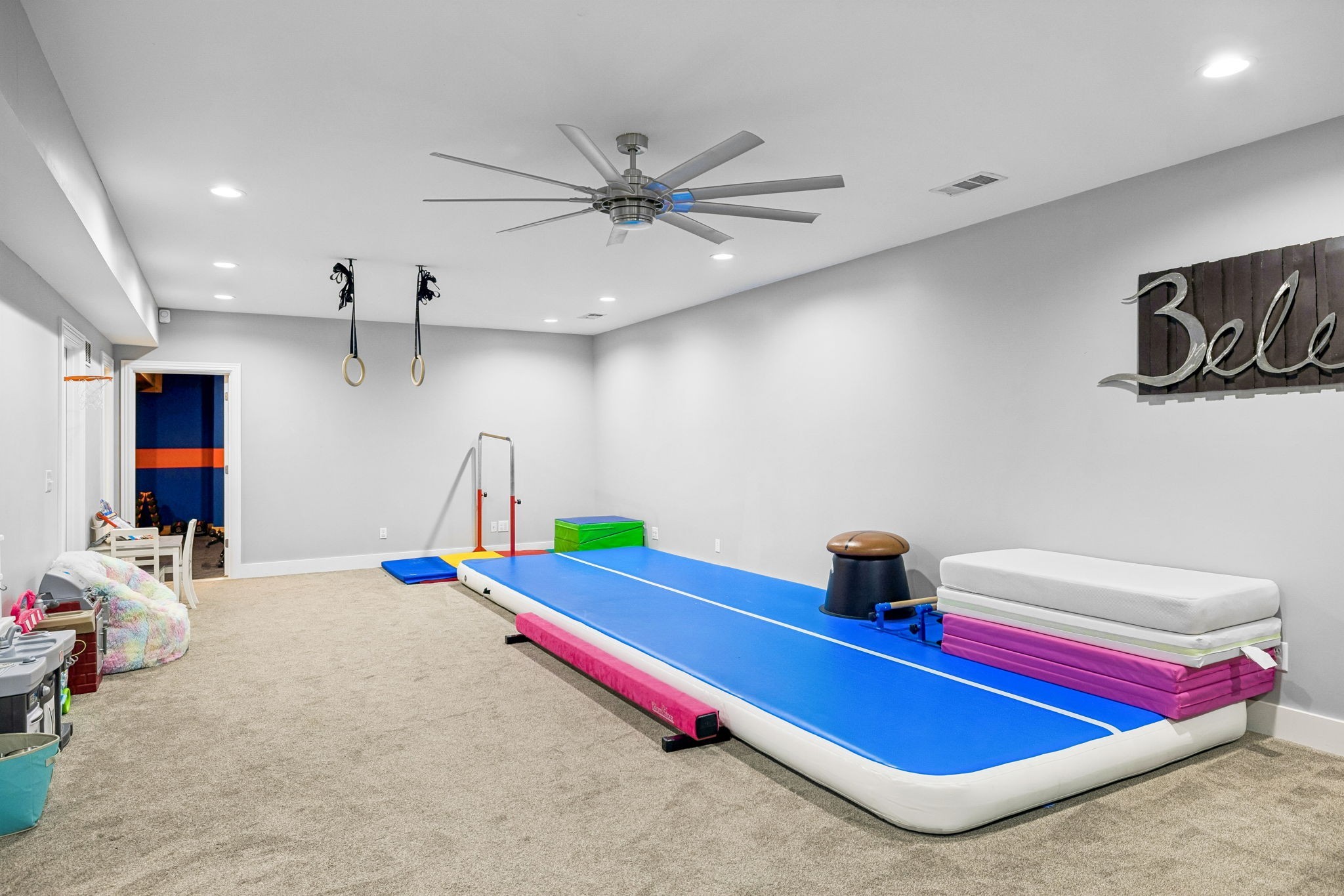 2112 Summer Hill Cir