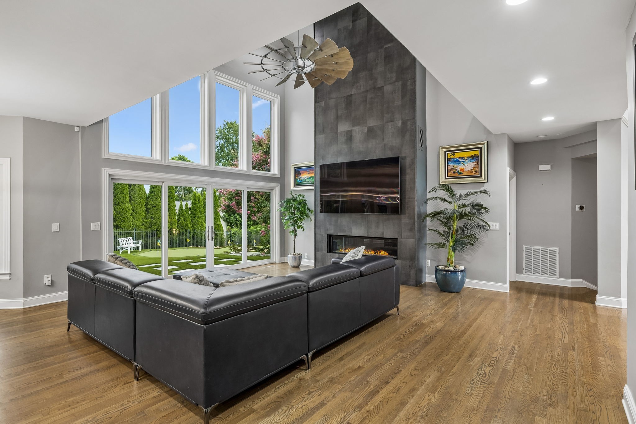 2112 Summer Hill Cir