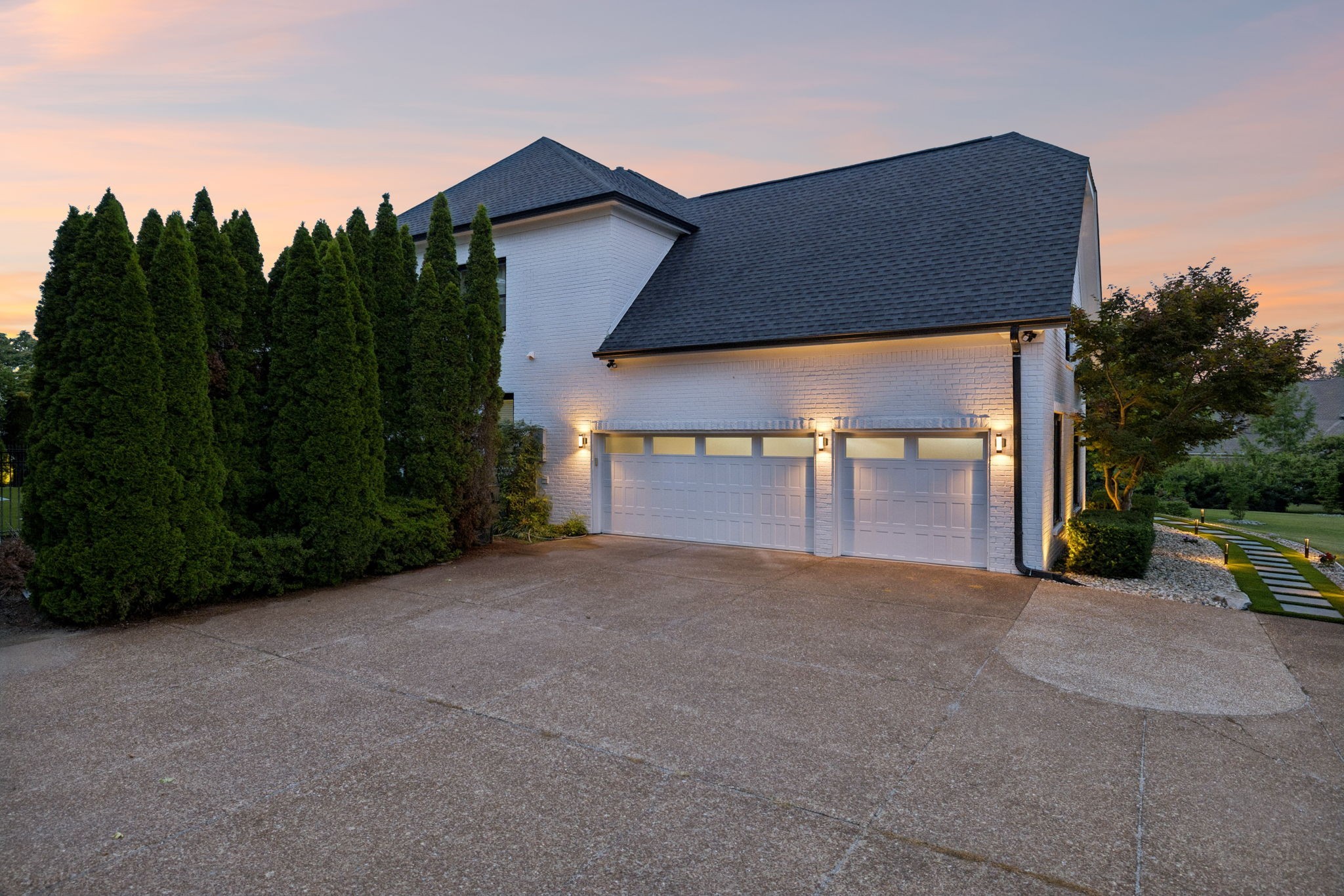 2112 Summer Hill Cir