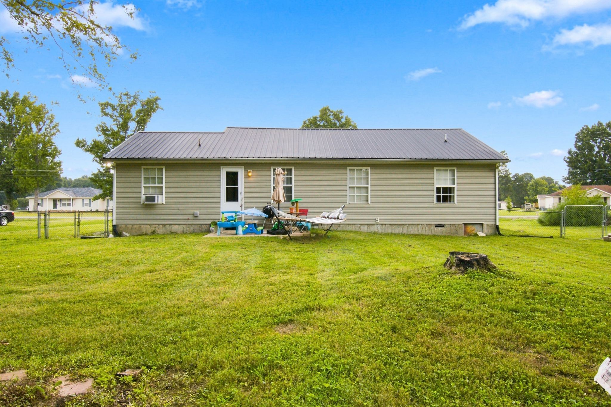 533 Birkenhead Dr
