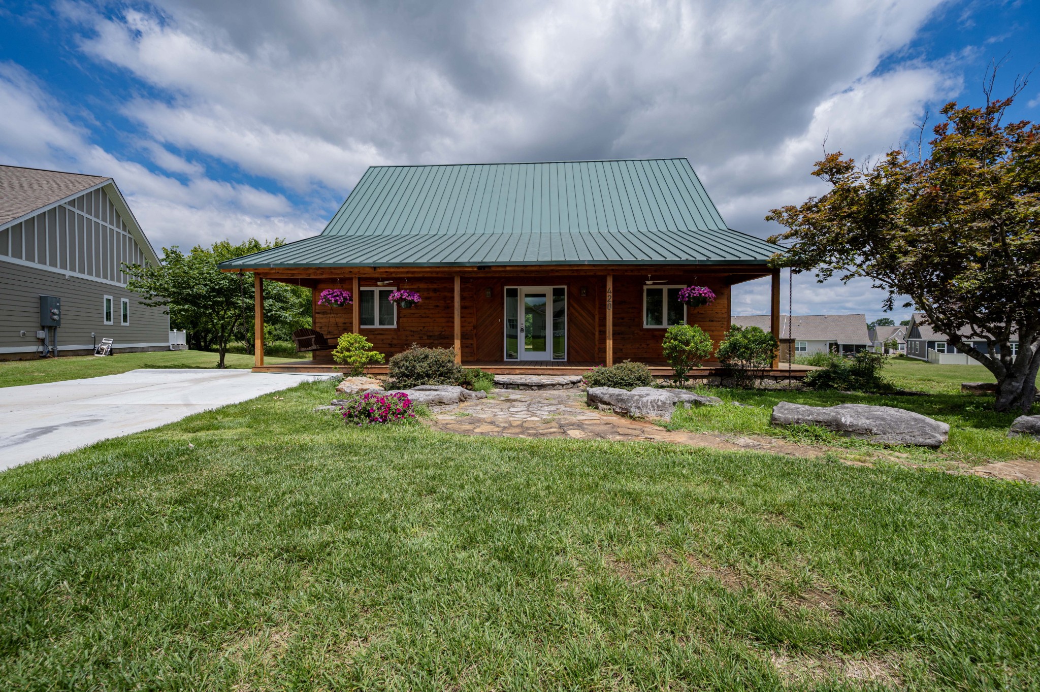 420 Multrees Pl