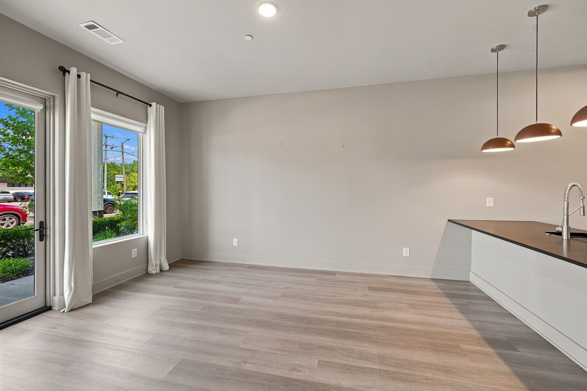 1090 Haysboro Ave Unit: 113