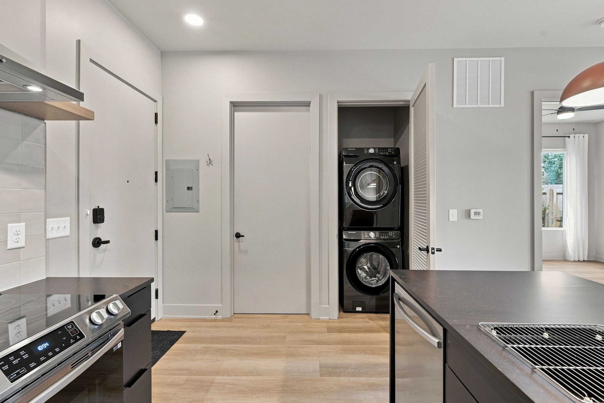 1090 Haysboro Ave Unit: 113