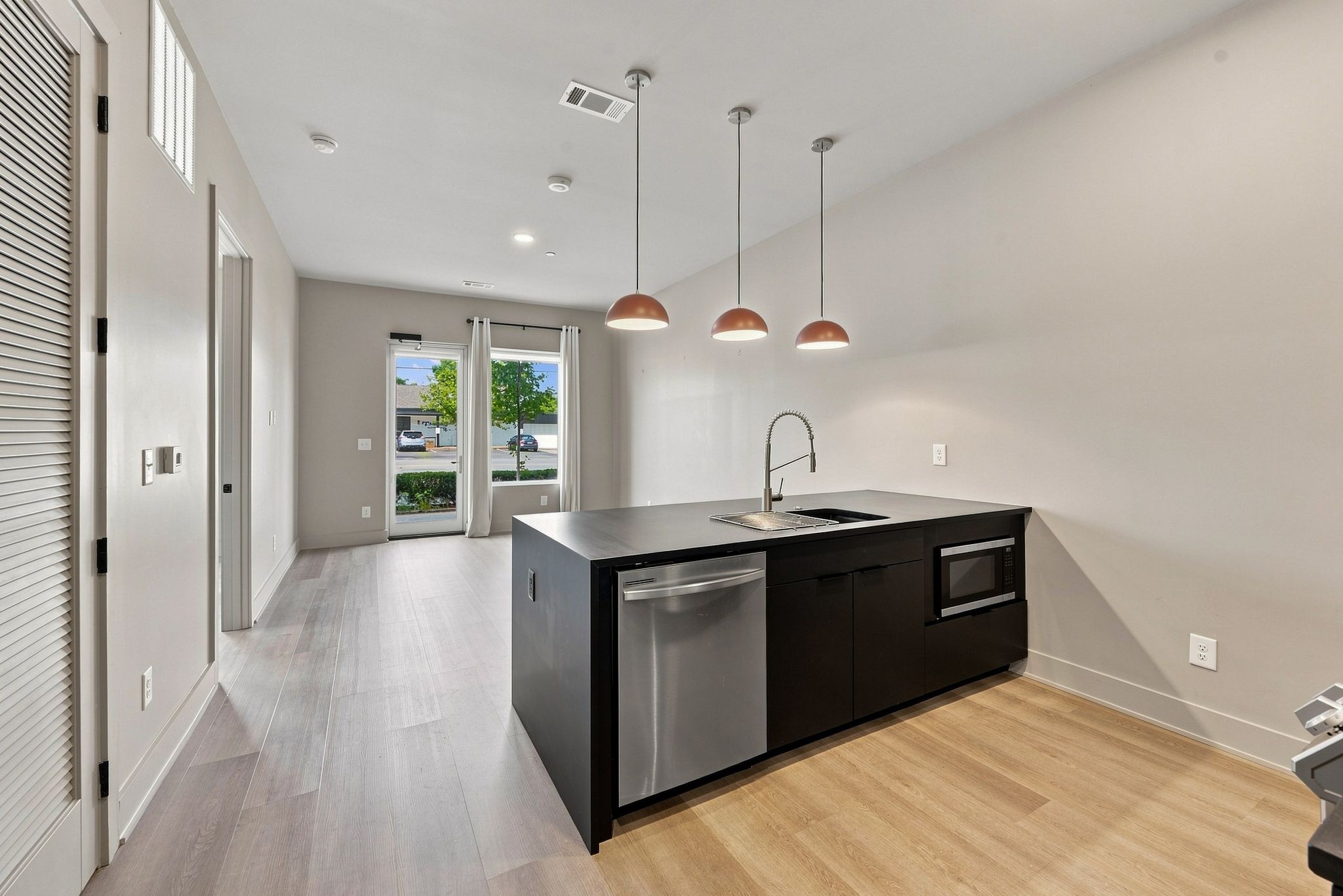 1090 Haysboro Ave Unit: 113