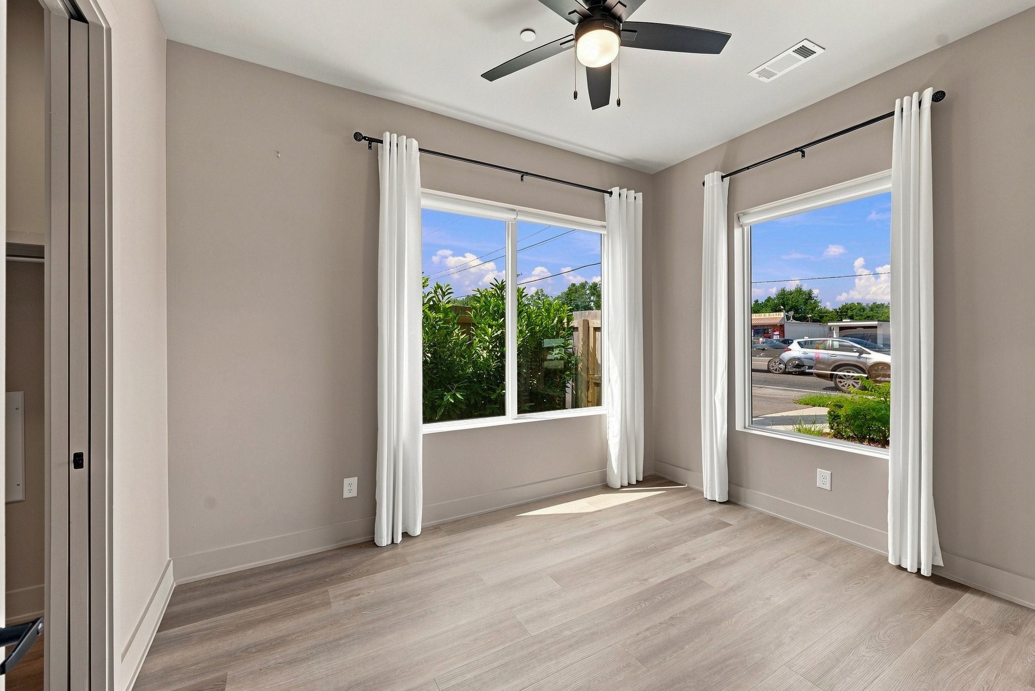 1090 Haysboro Ave Unit: 113