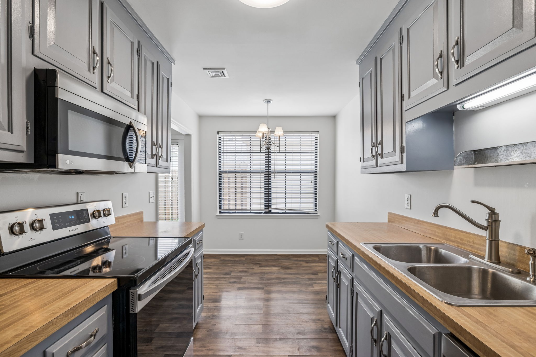 833 Brentwood Pt