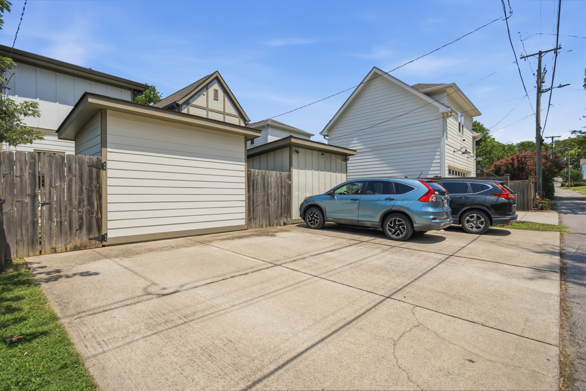 4213 Dakota Ave