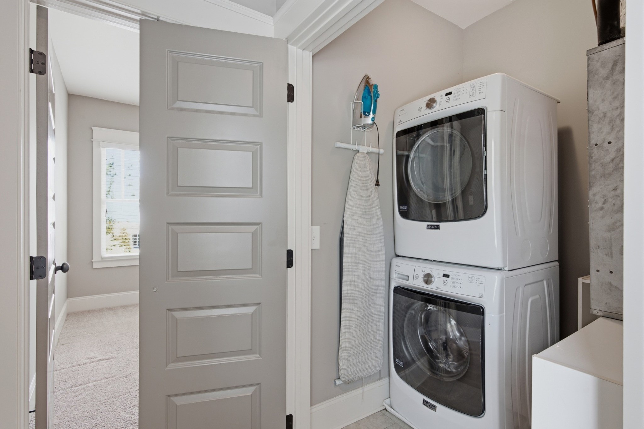 4213 Dakota Ave
