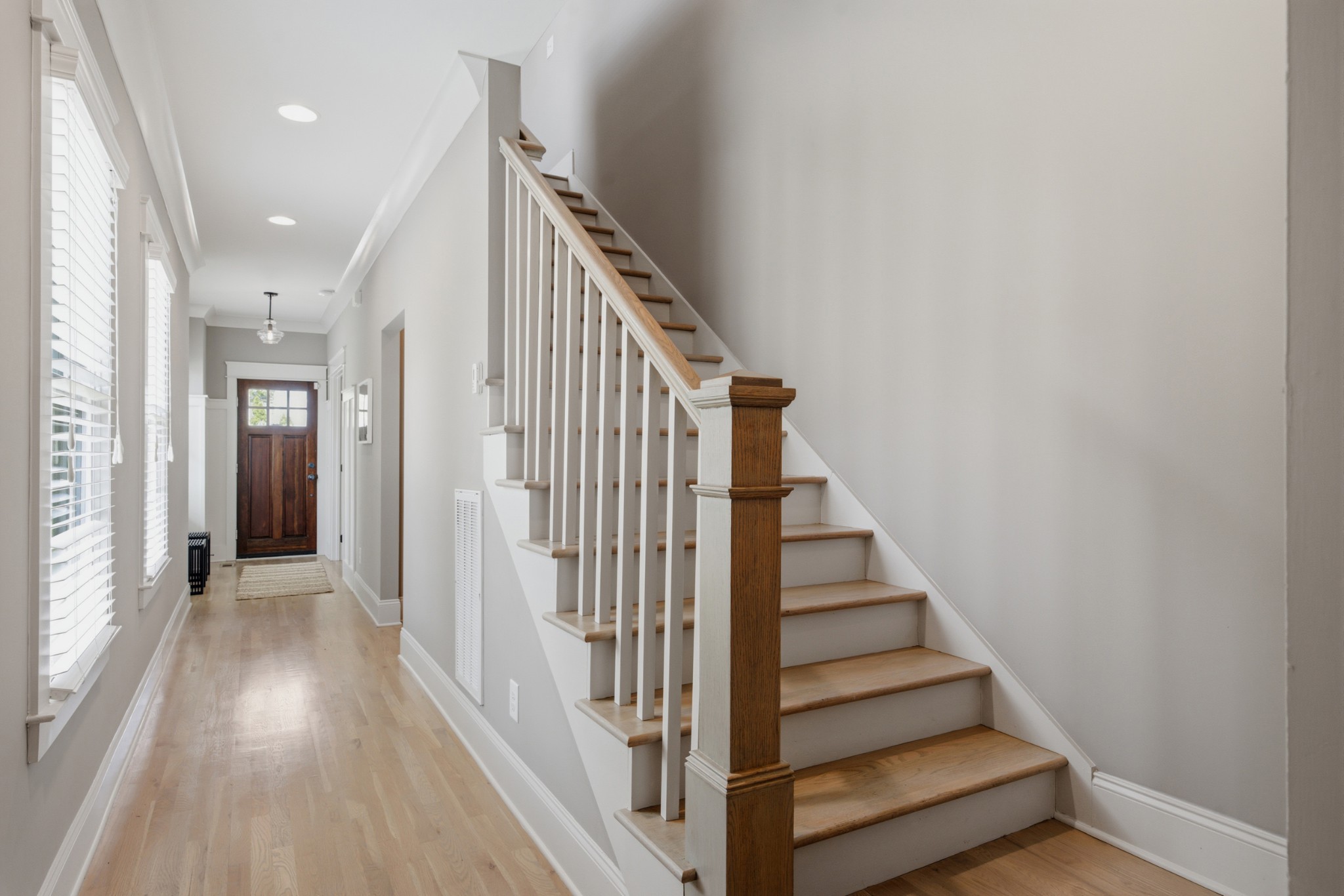 4213 Dakota Ave