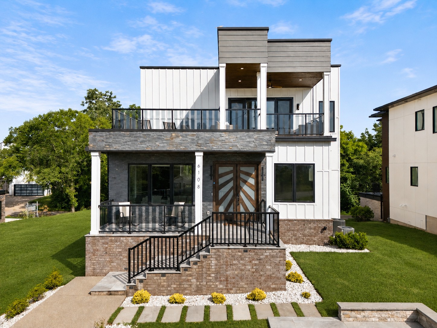 6108 Hill Cir
