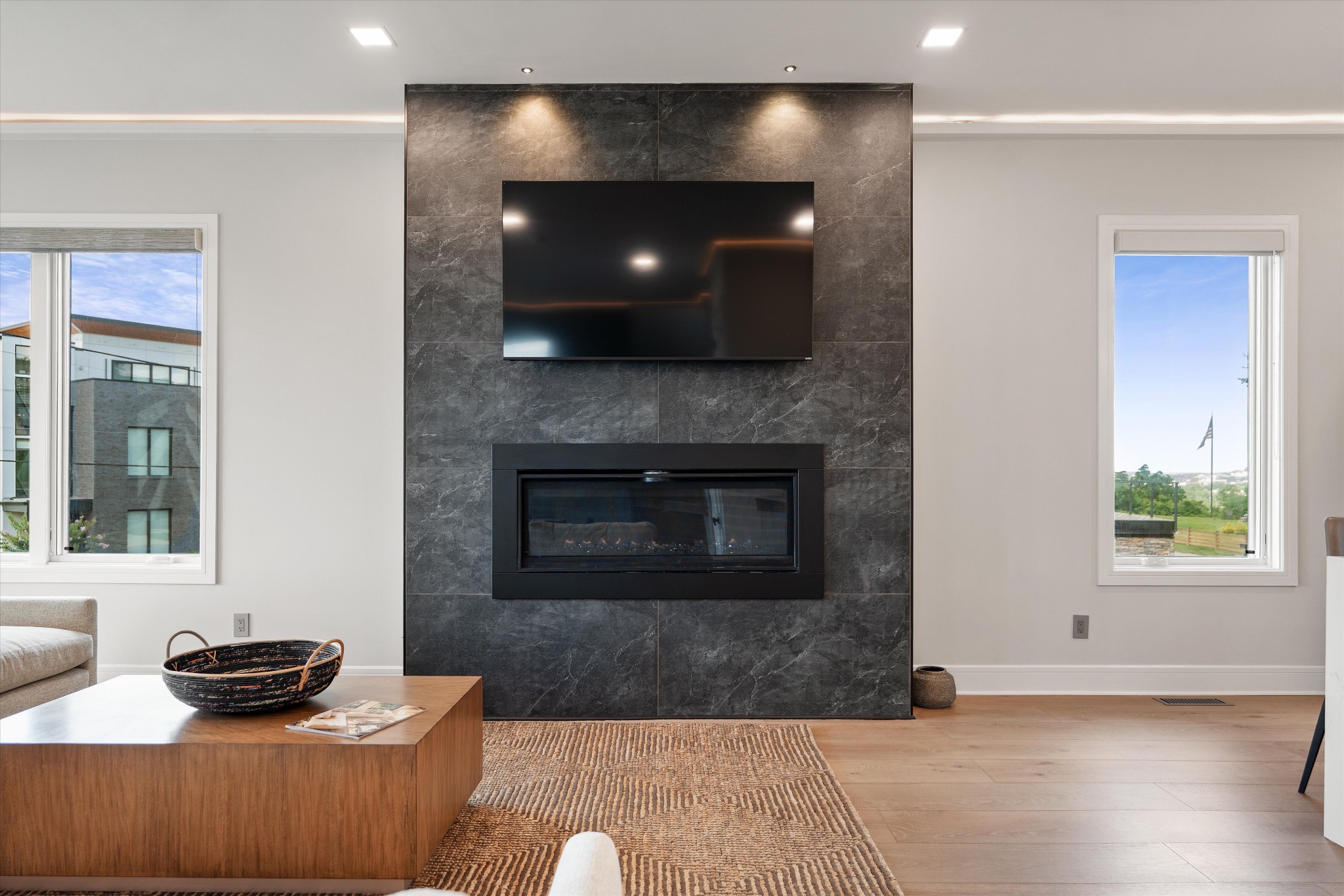 6108 Hill Cir