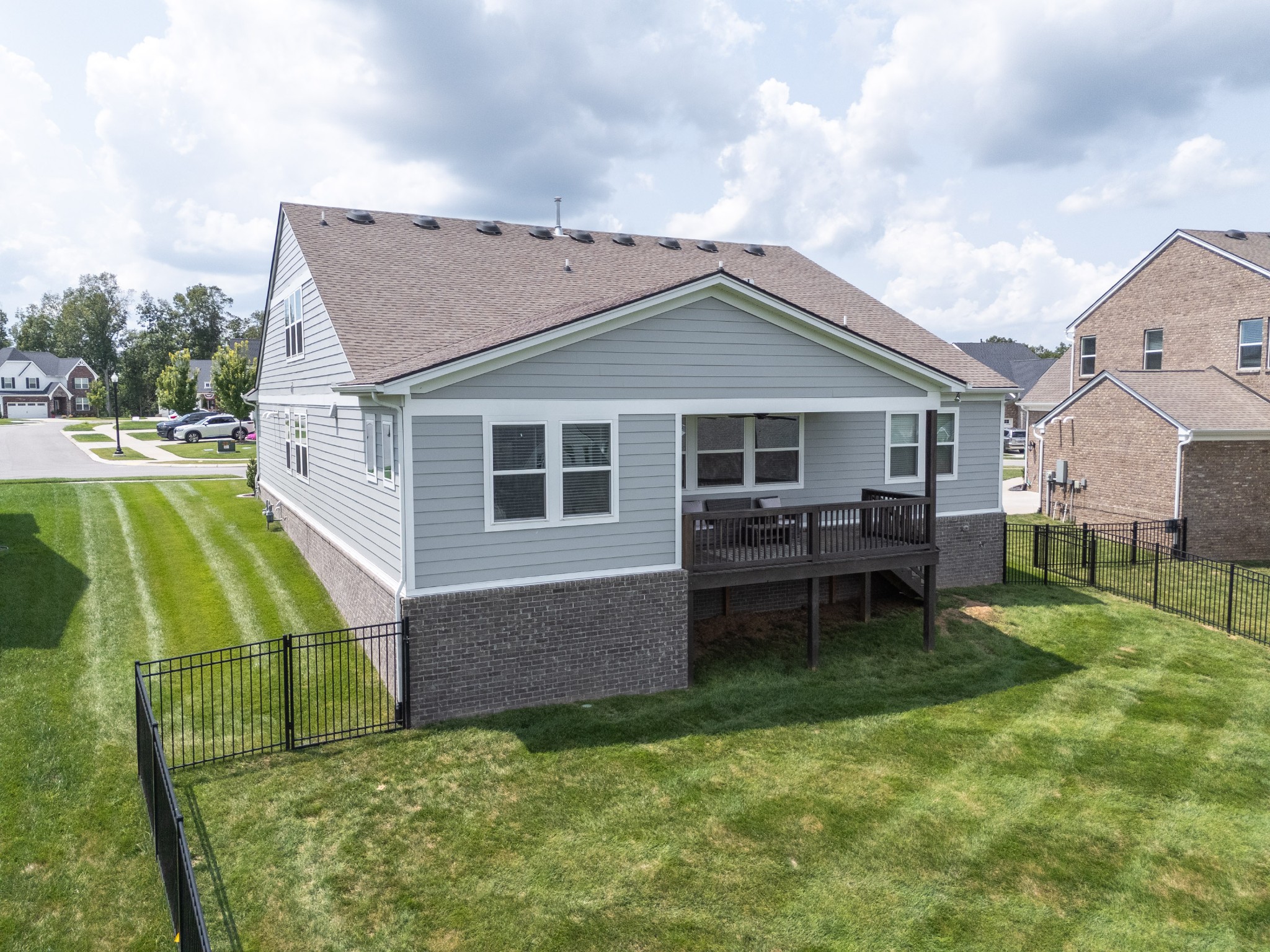 2069 Hedgelawn Dr