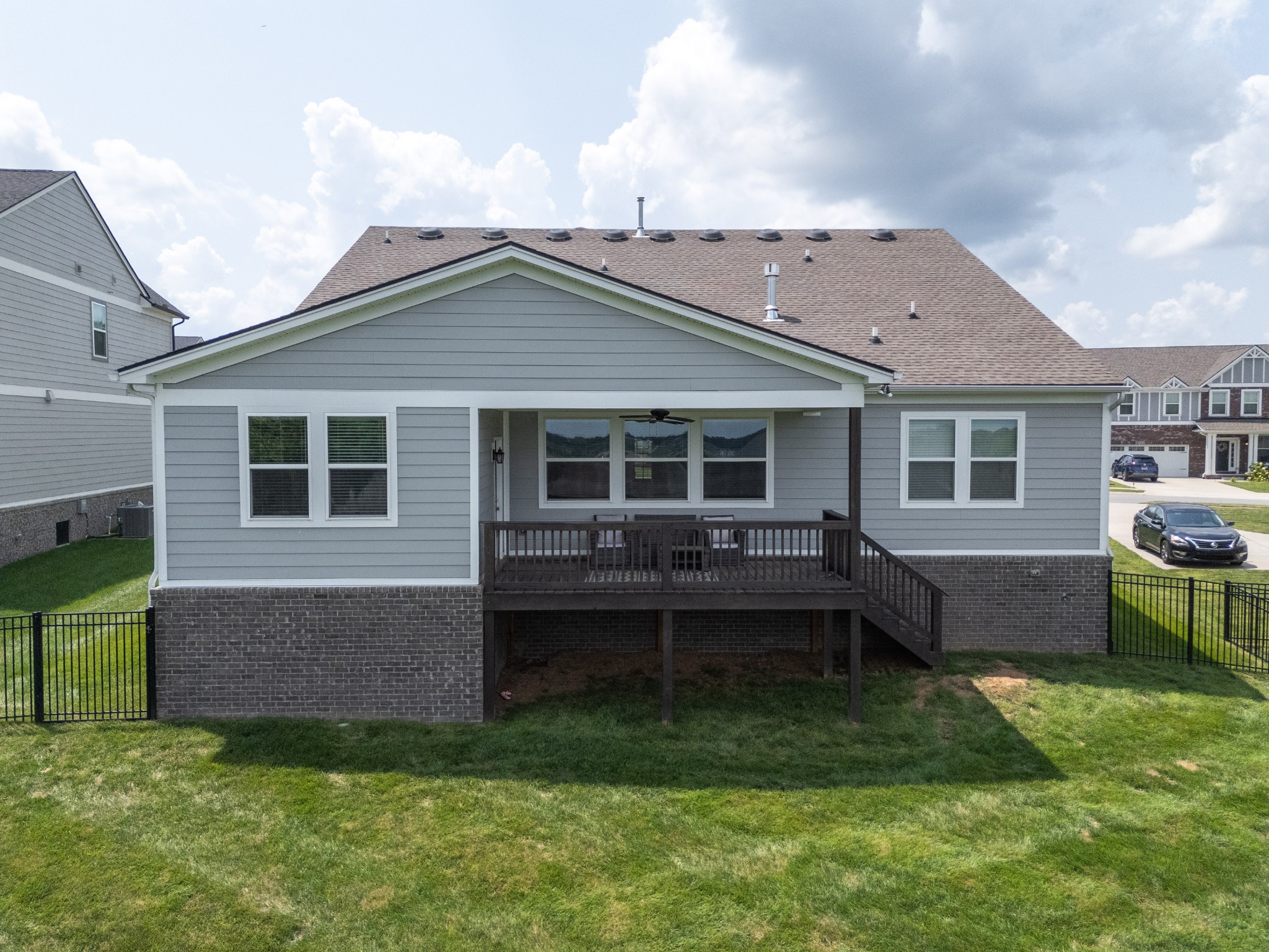 2069 Hedgelawn Dr