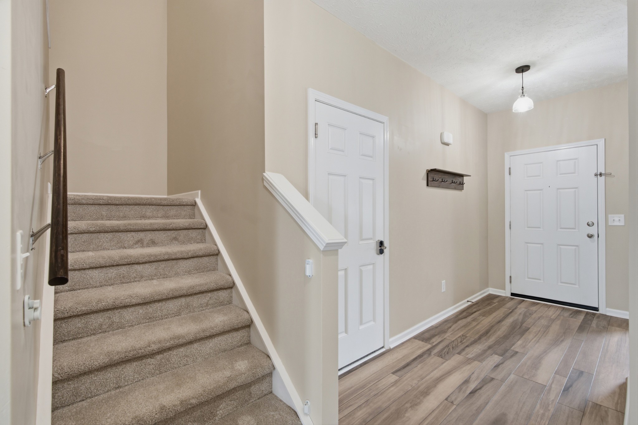 384 Owl Dr