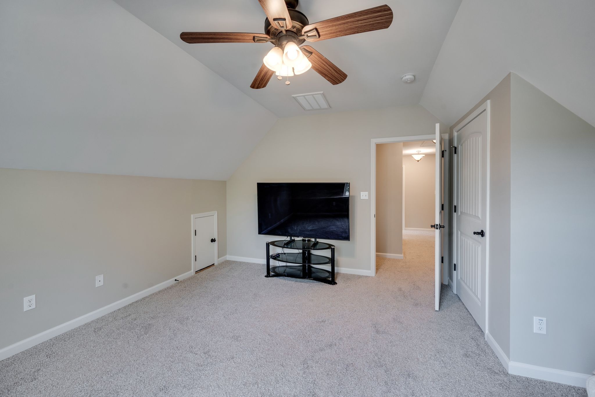 1000 Glessner Dr