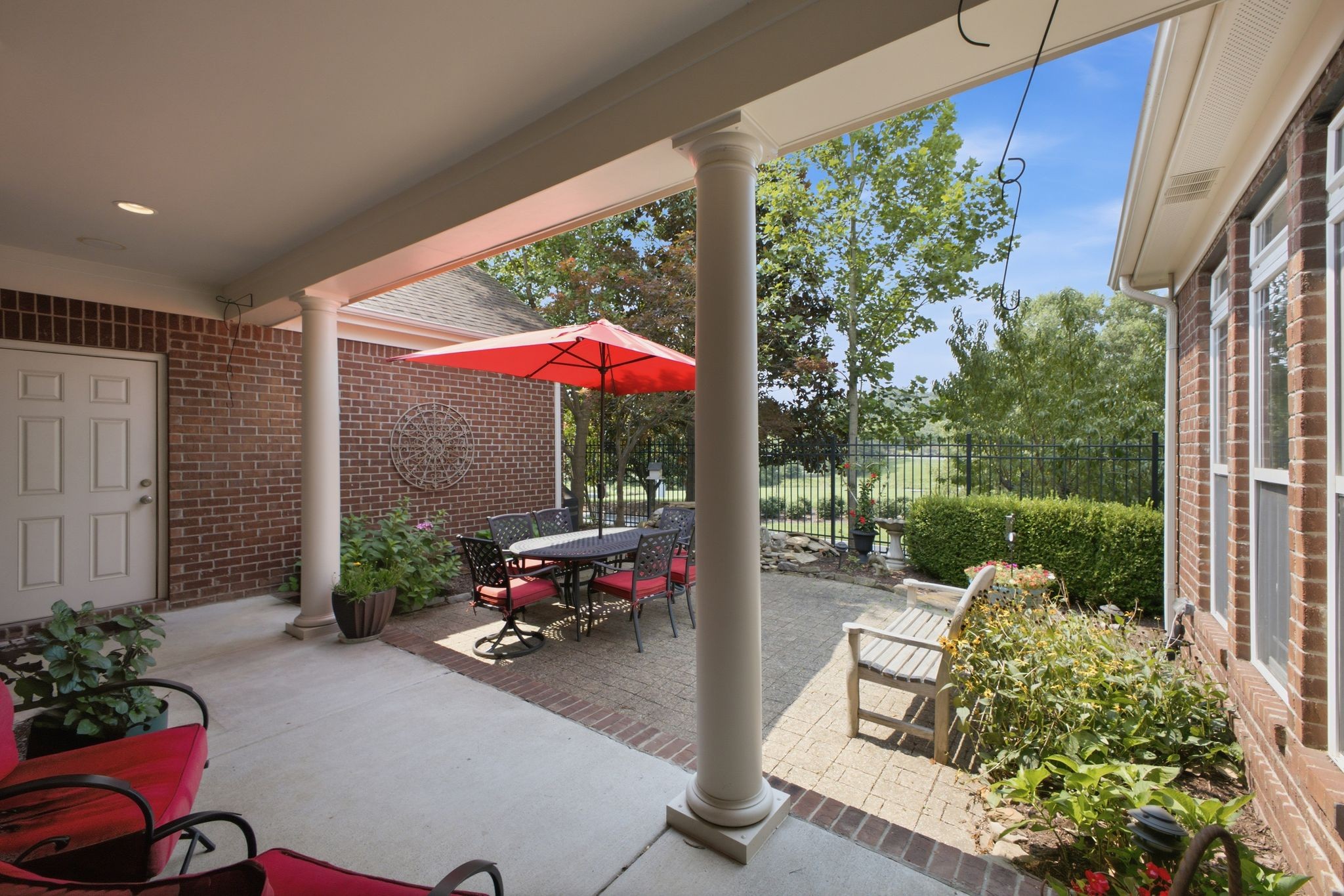 1446 Burnside Dr