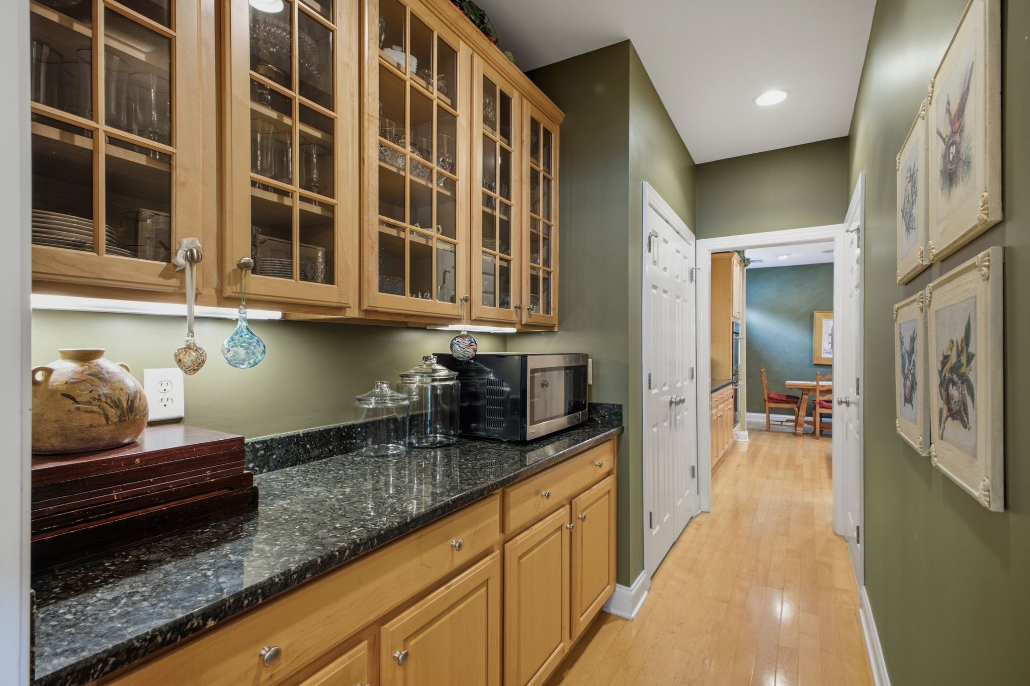 1446 Burnside Dr