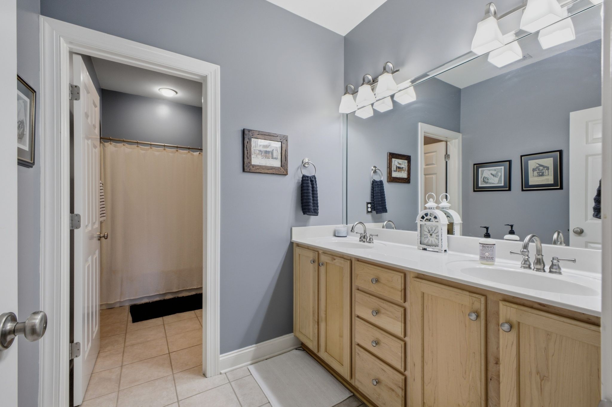 1446 Burnside Dr