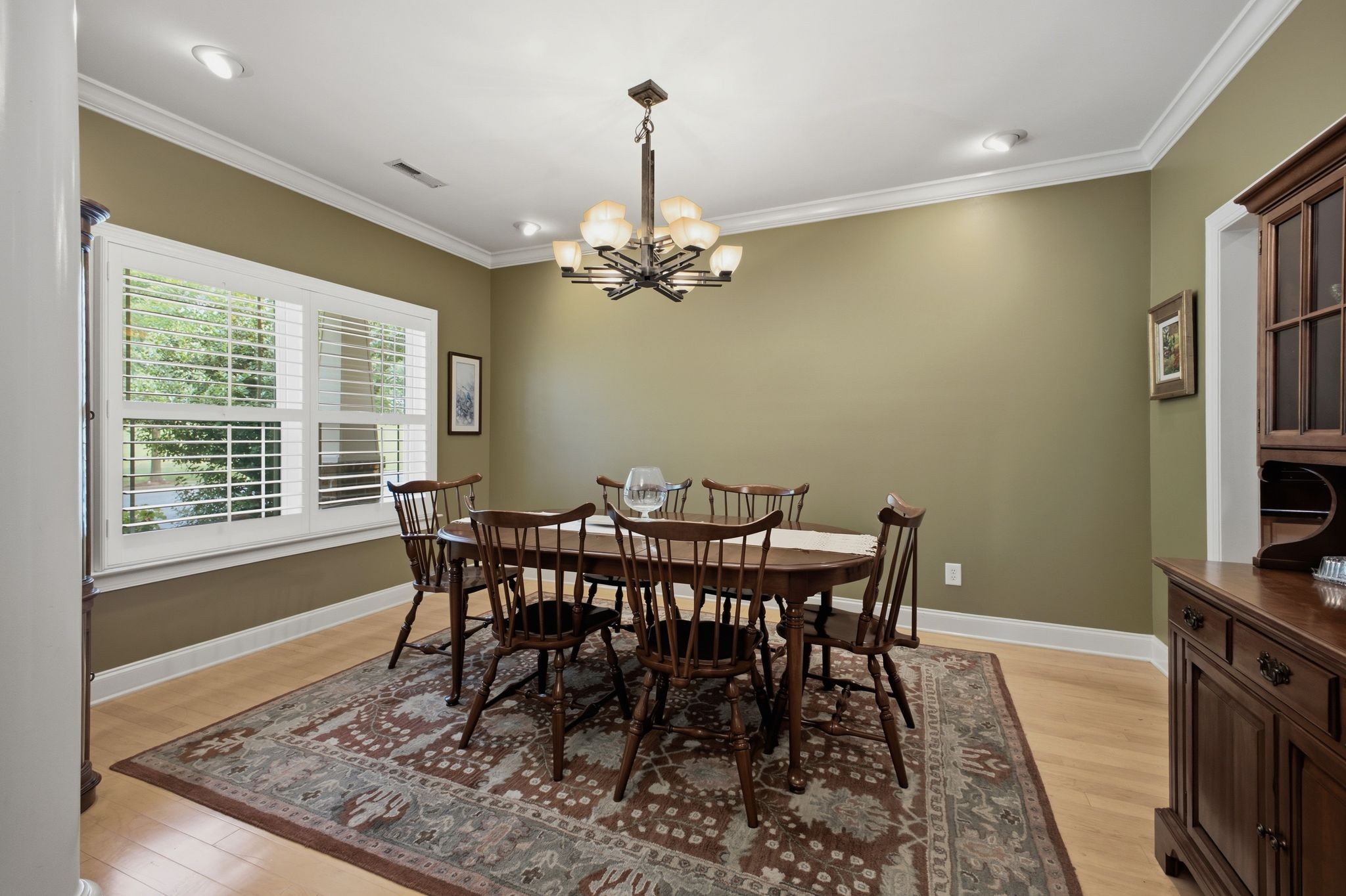 1446 Burnside Dr