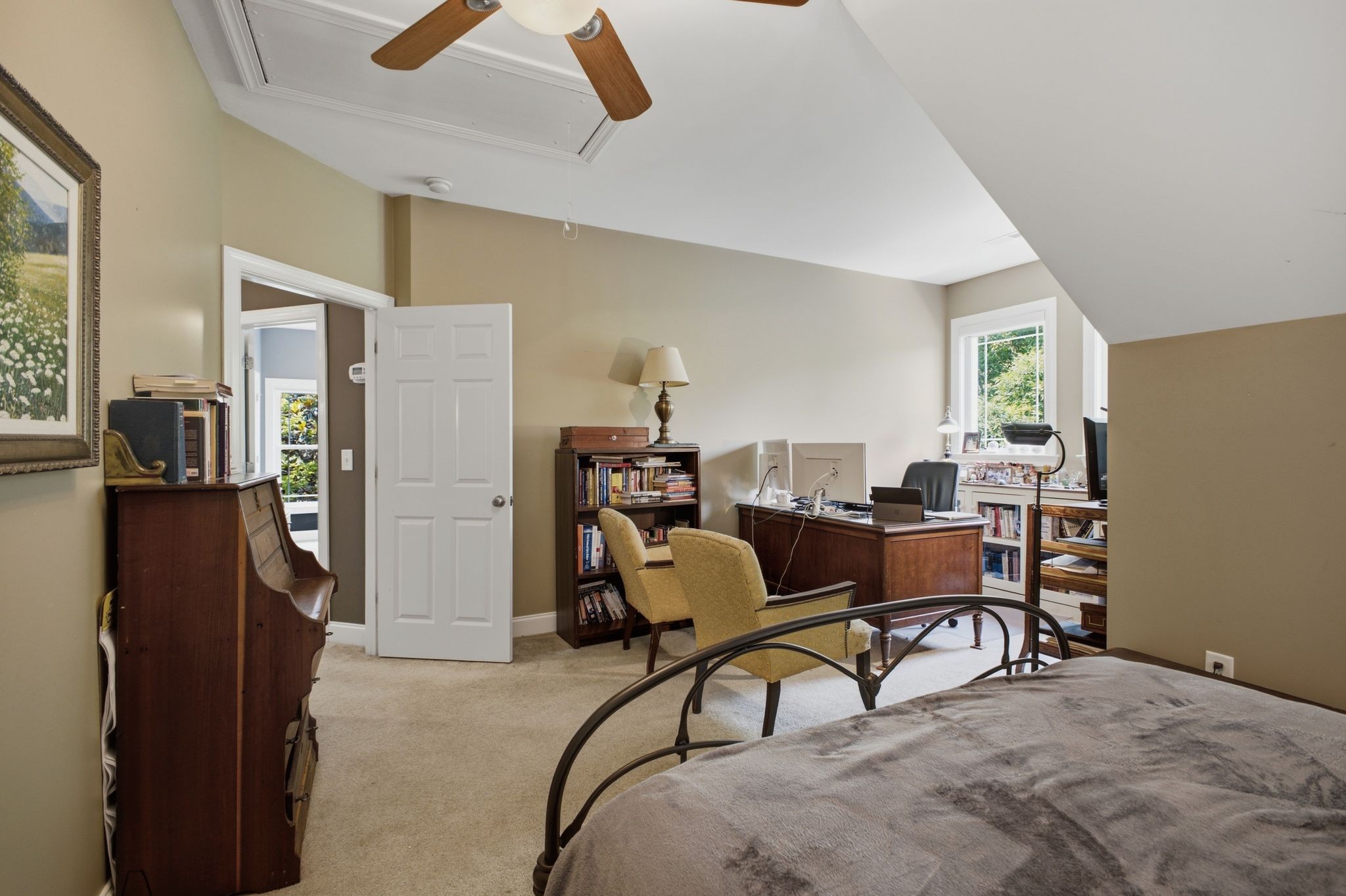1446 Burnside Dr