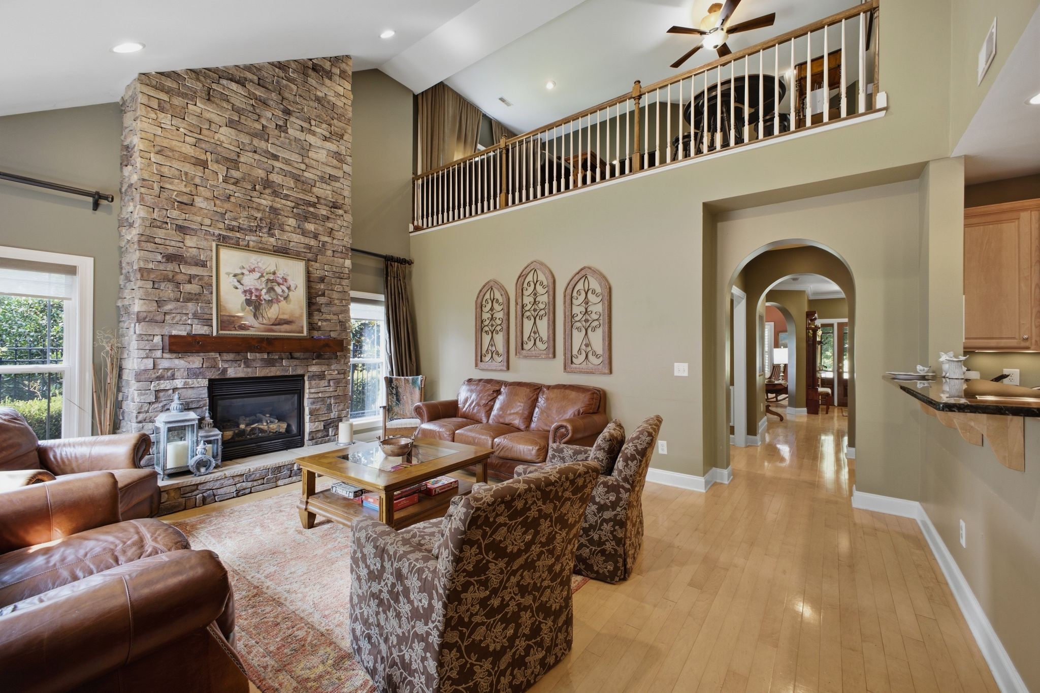 1446 Burnside Dr