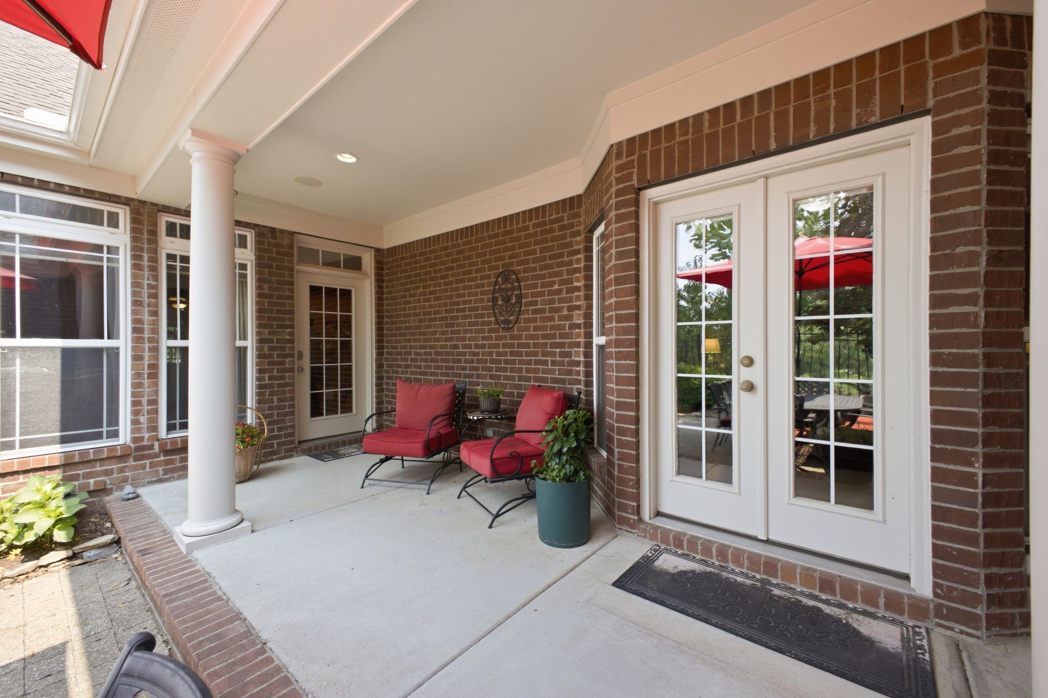 1446 Burnside Dr