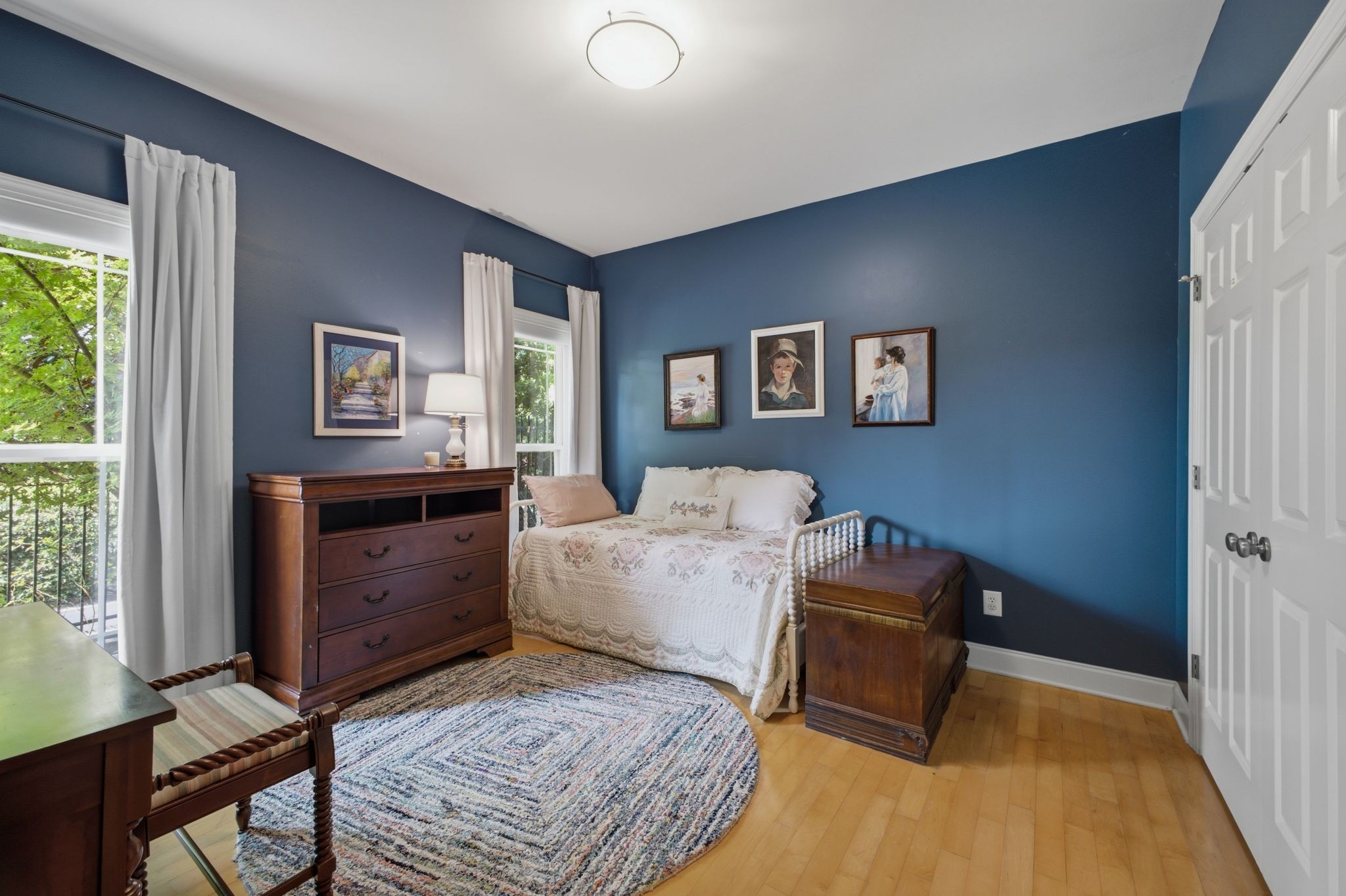 1446 Burnside Dr