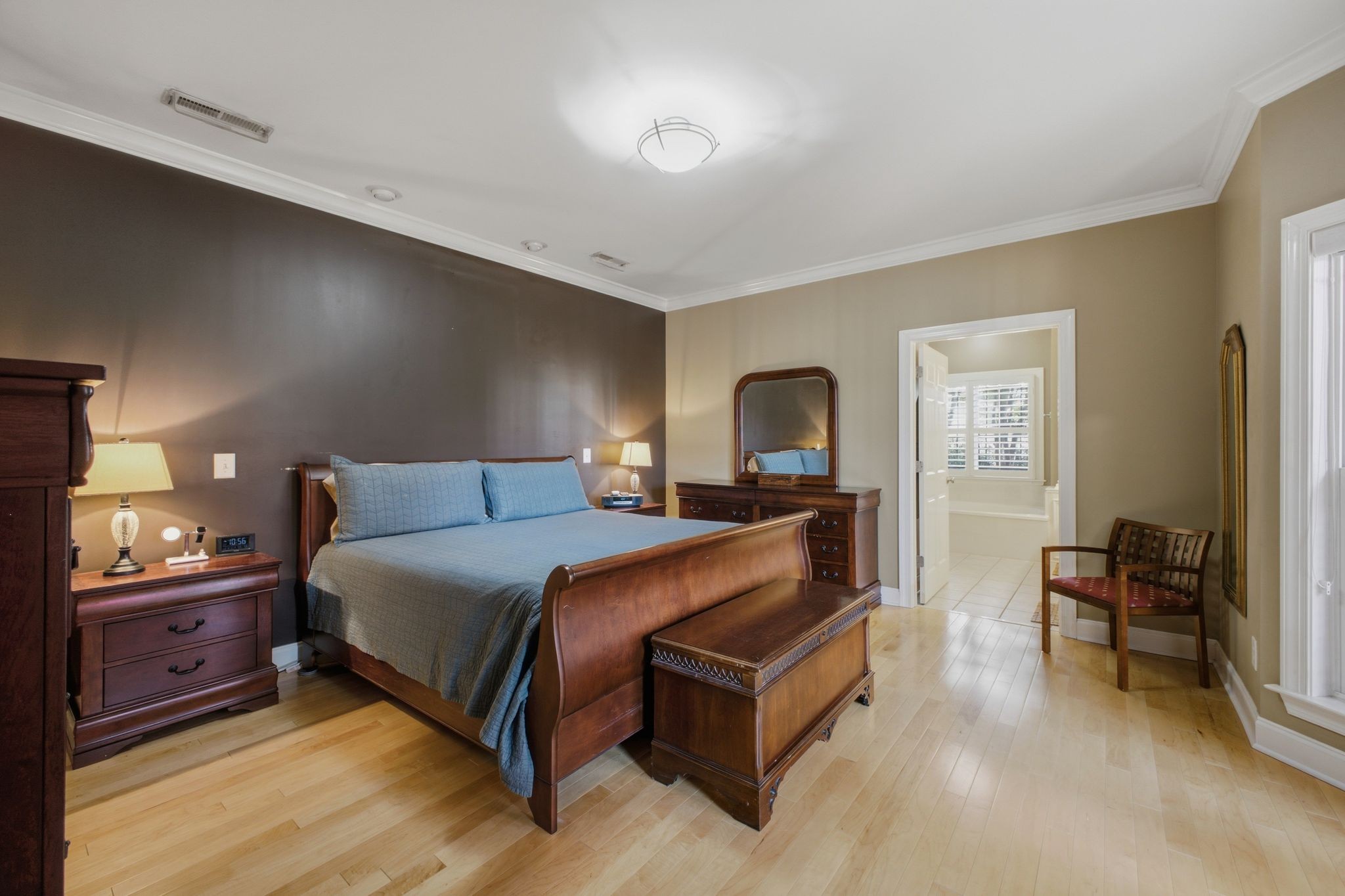 1446 Burnside Dr