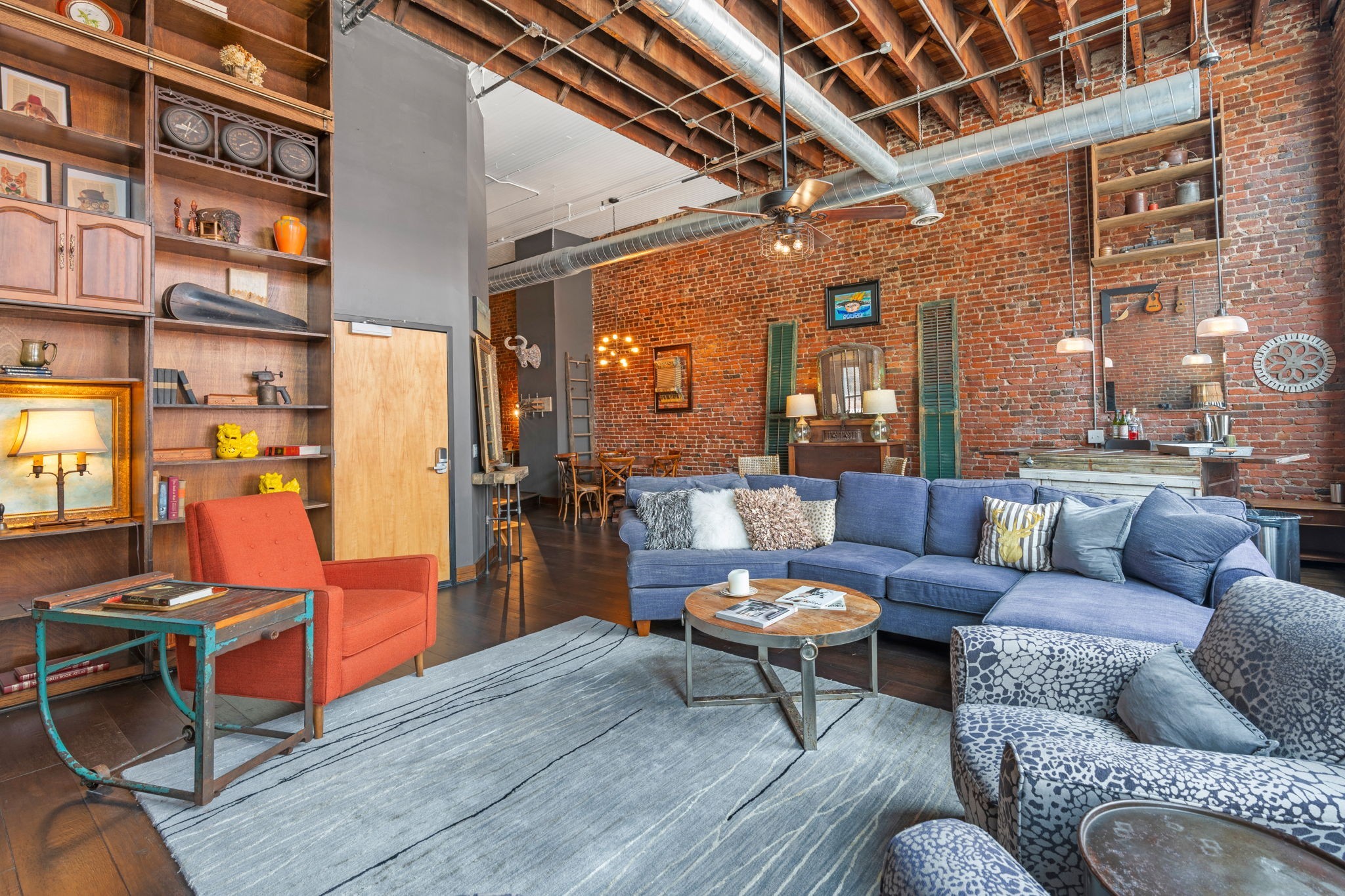 207 3rd Ave, N Unit: 301