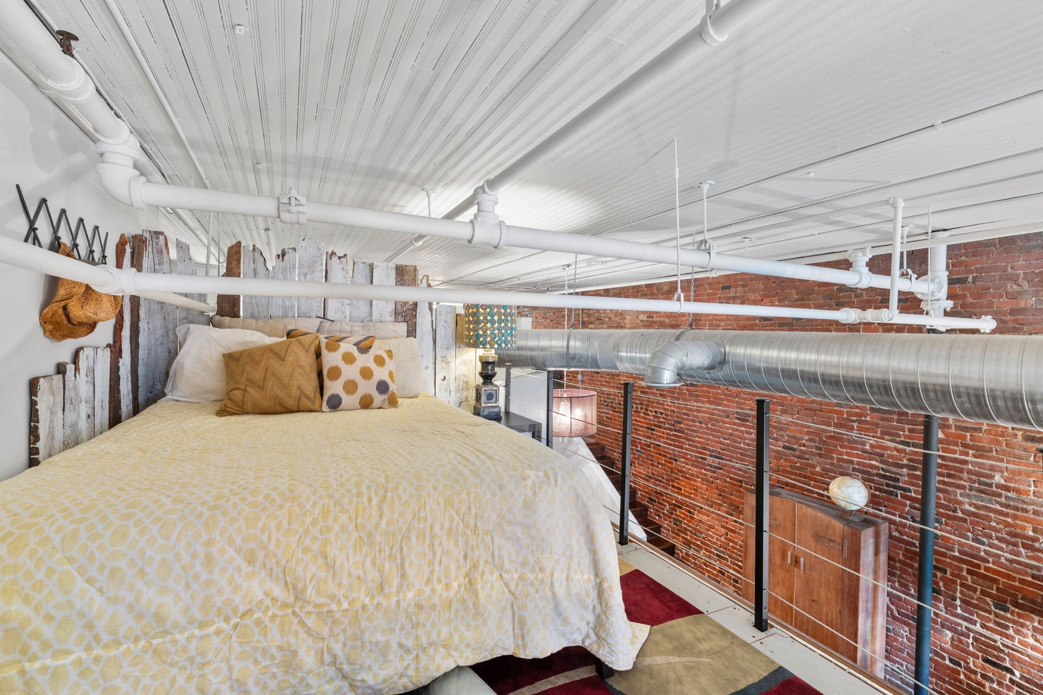 207 3rd Ave, N Unit: 301