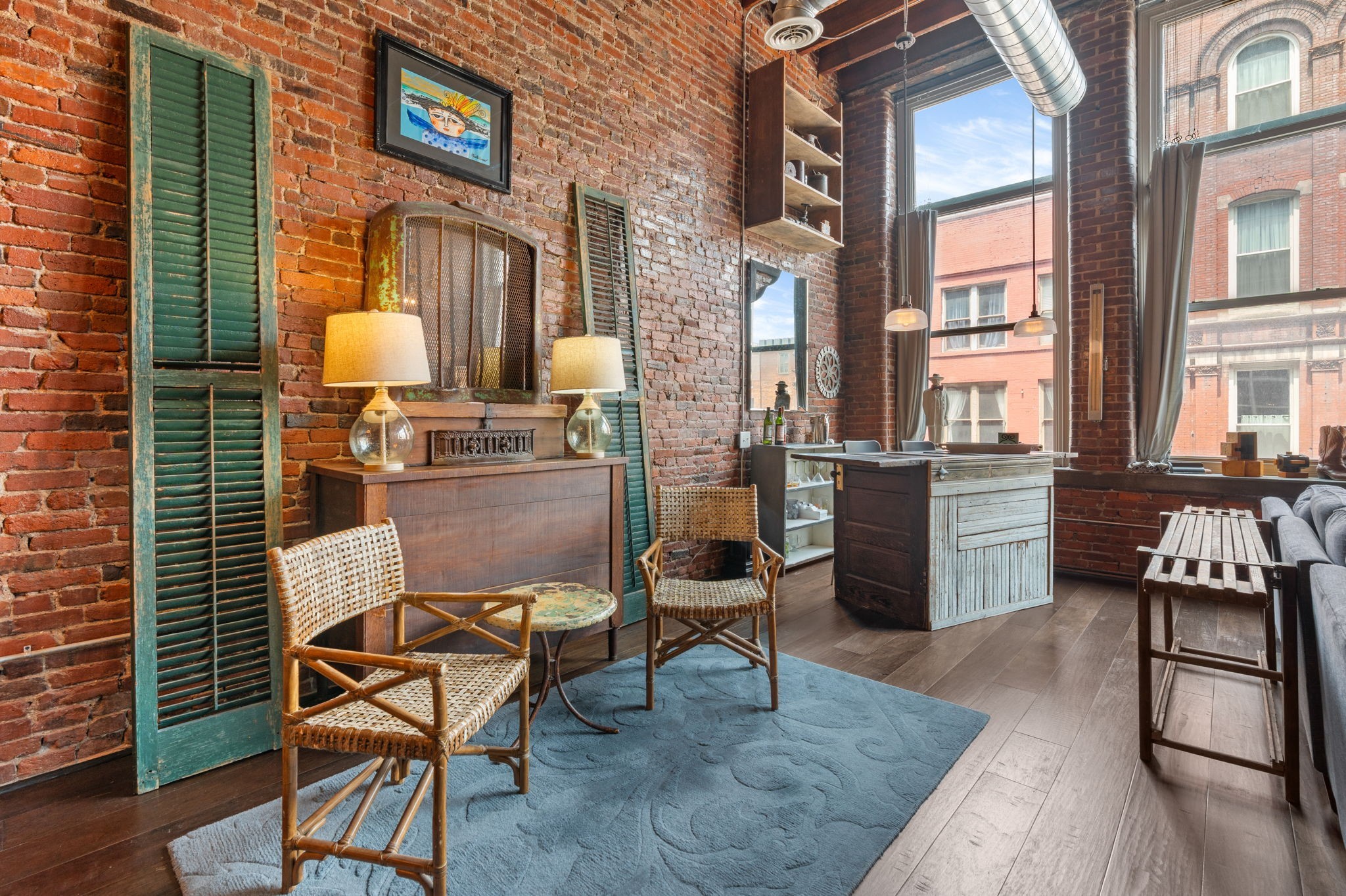 207 3rd Ave, N Unit: 301