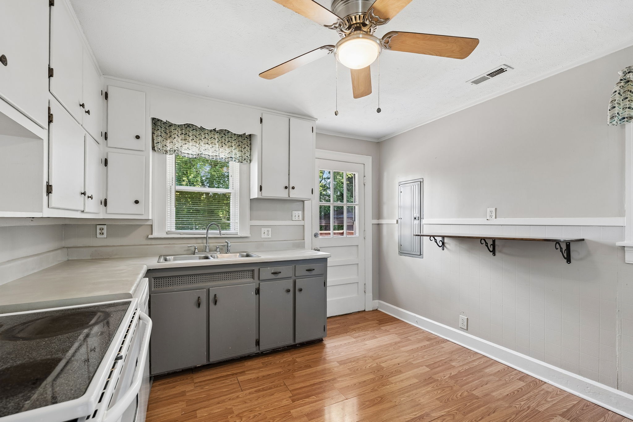 211 Rushwood Dr