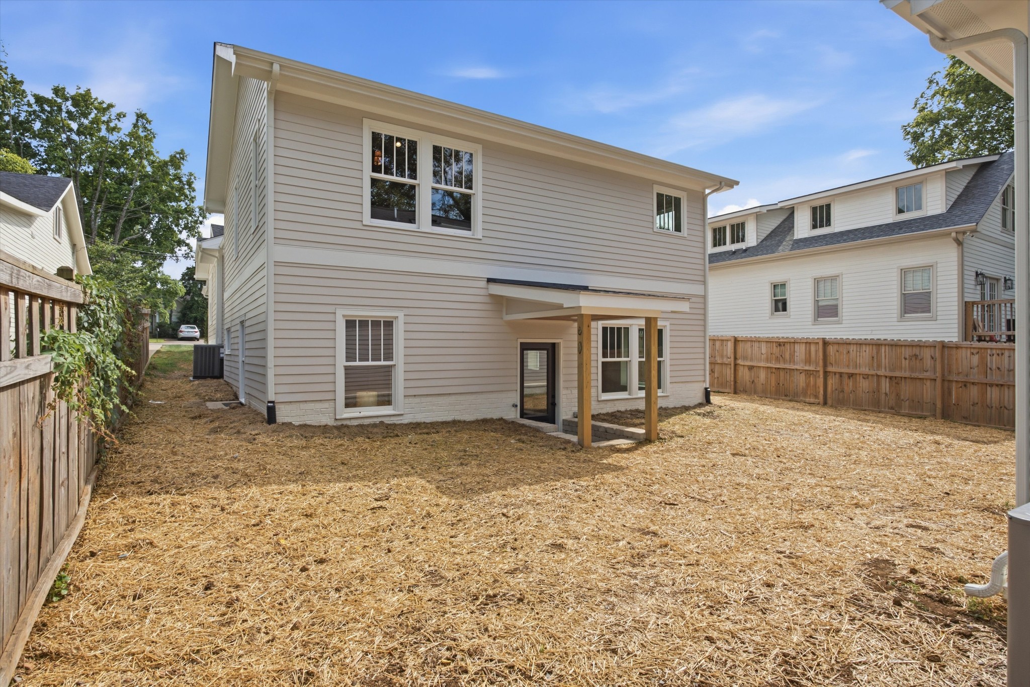 945 Seymour Ave