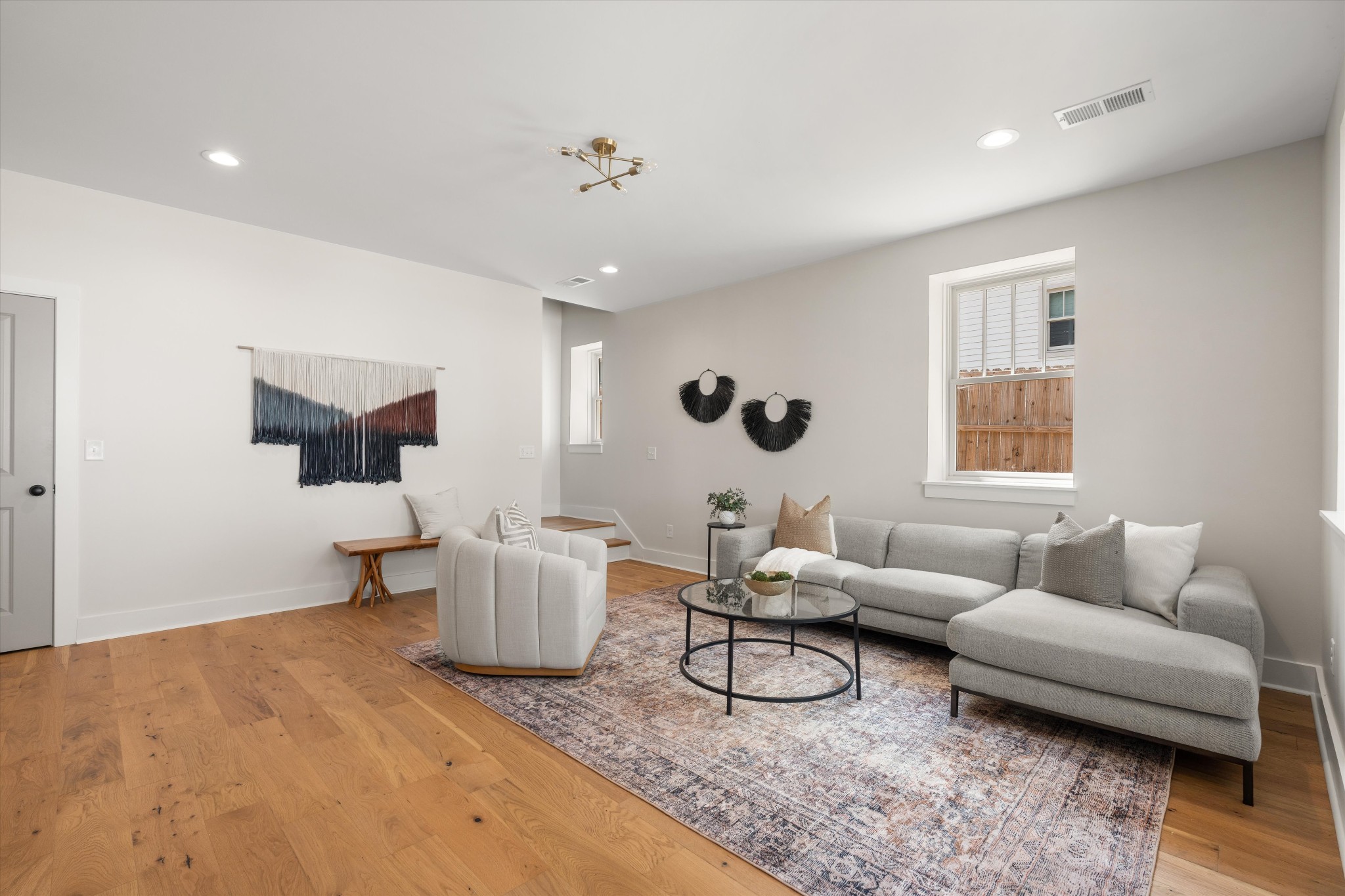 945 Seymour Ave