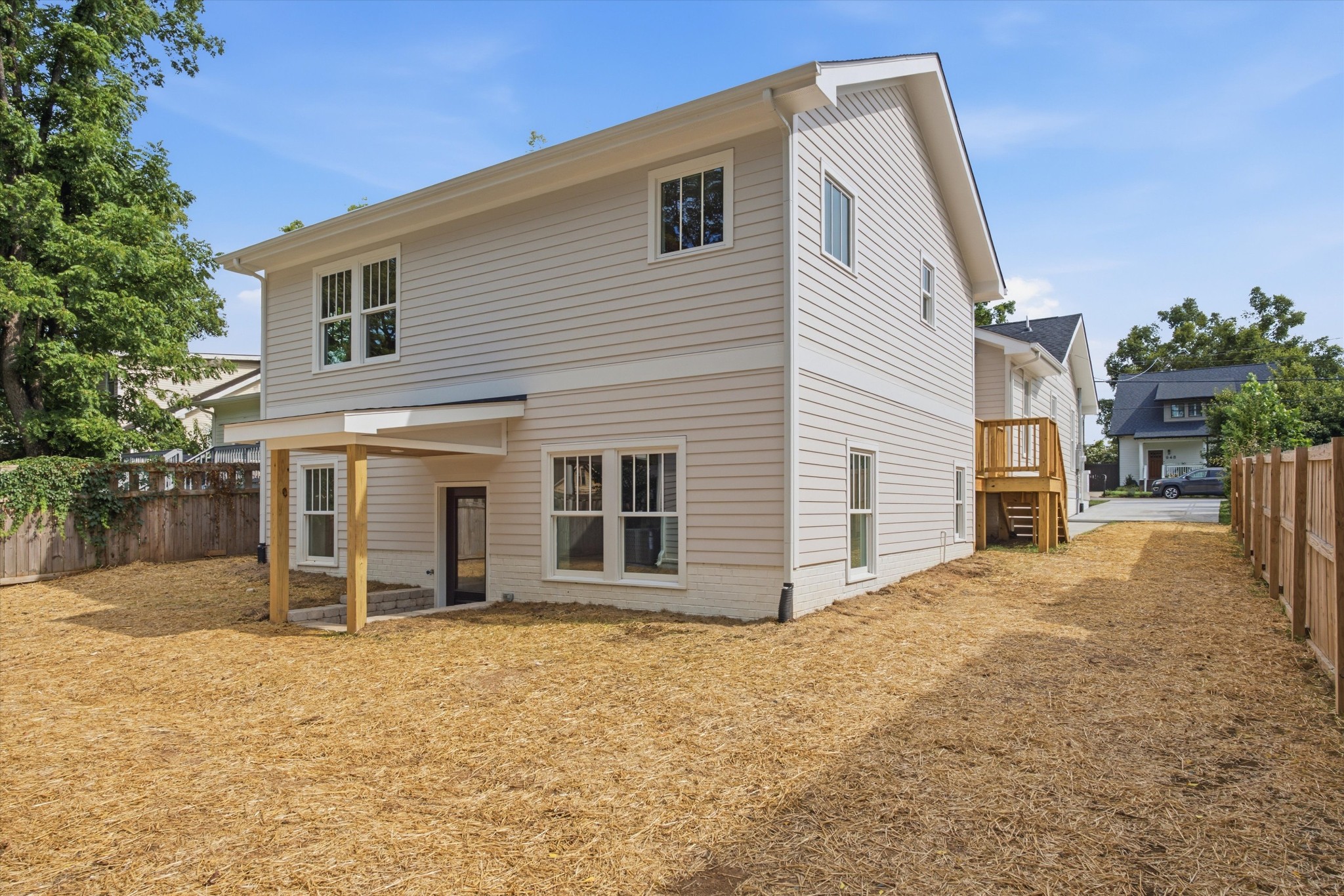 945 Seymour Ave