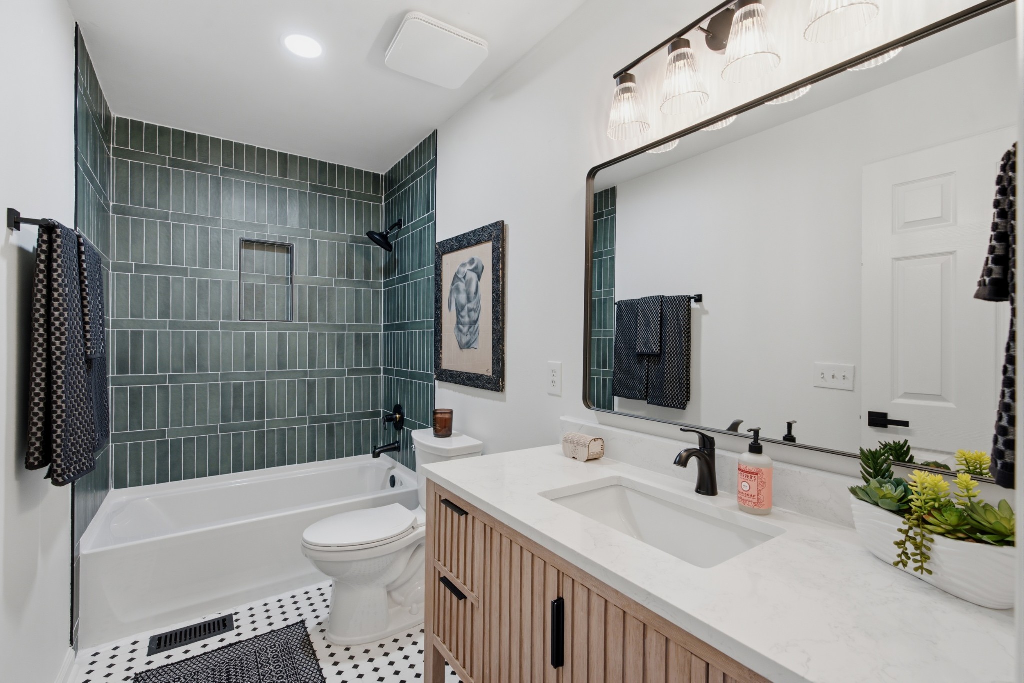 7108 Gregory Ct