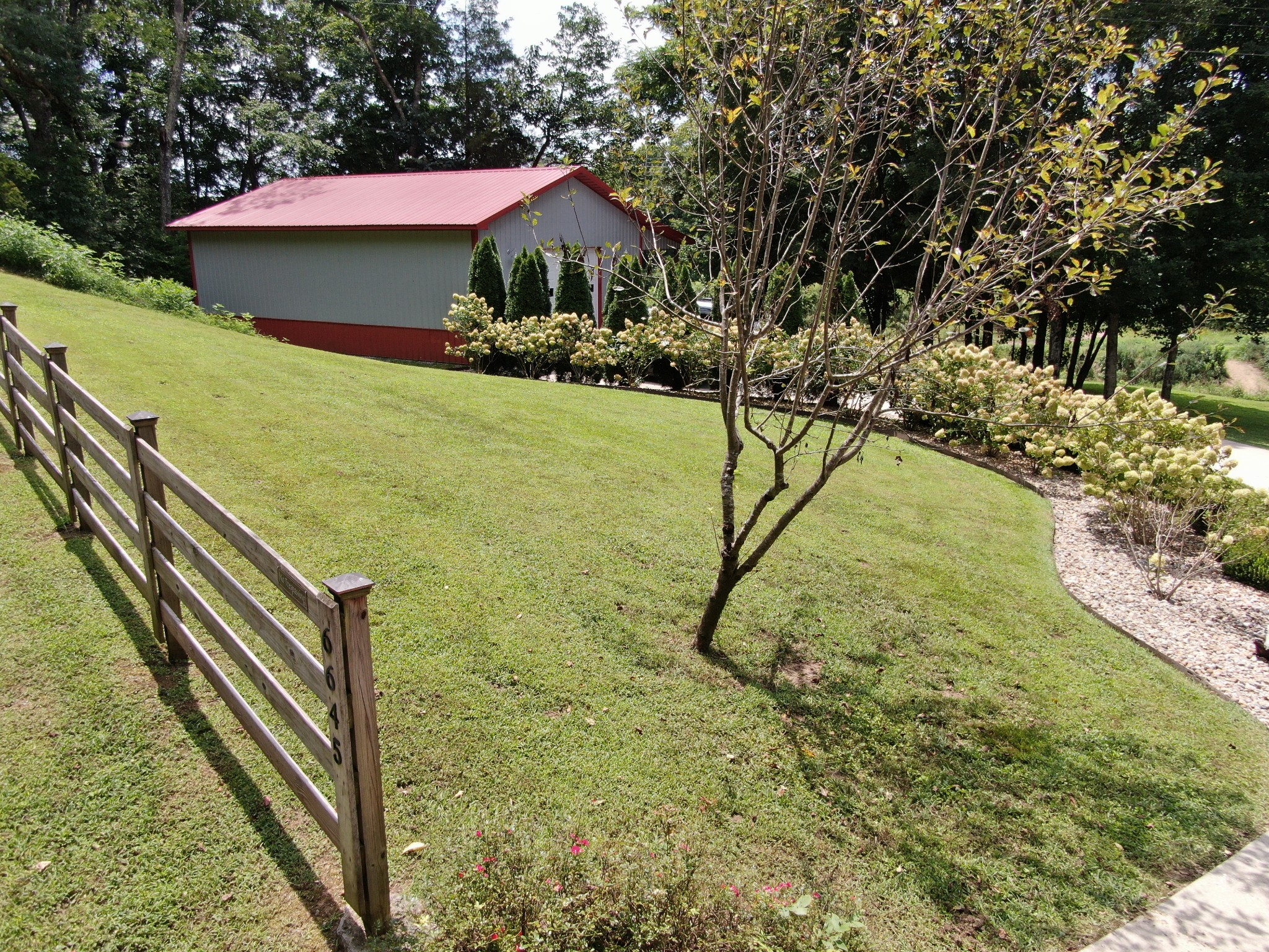 6645 Piney River Rd, N