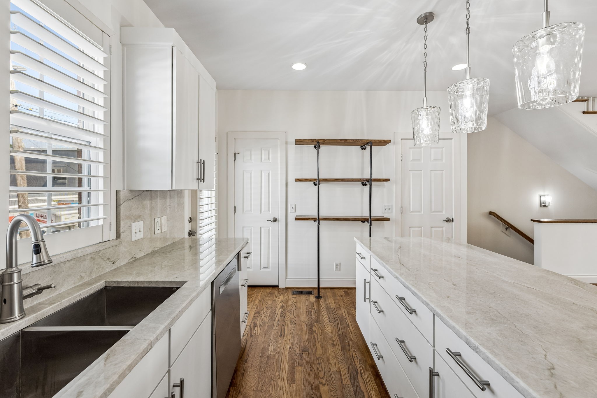 756 Wedgewood Park