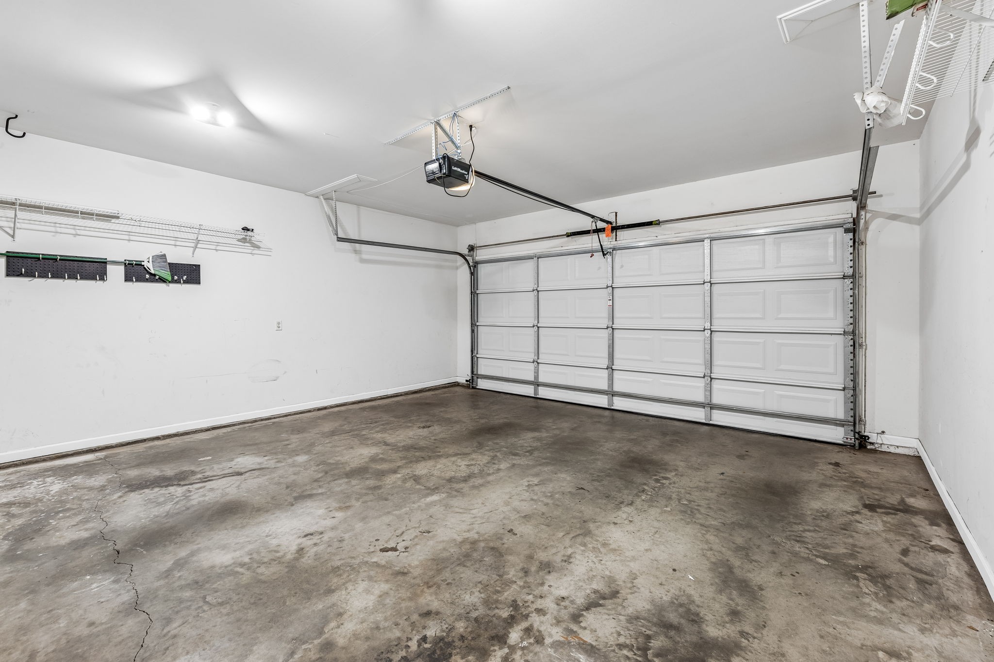 756 Wedgewood Park