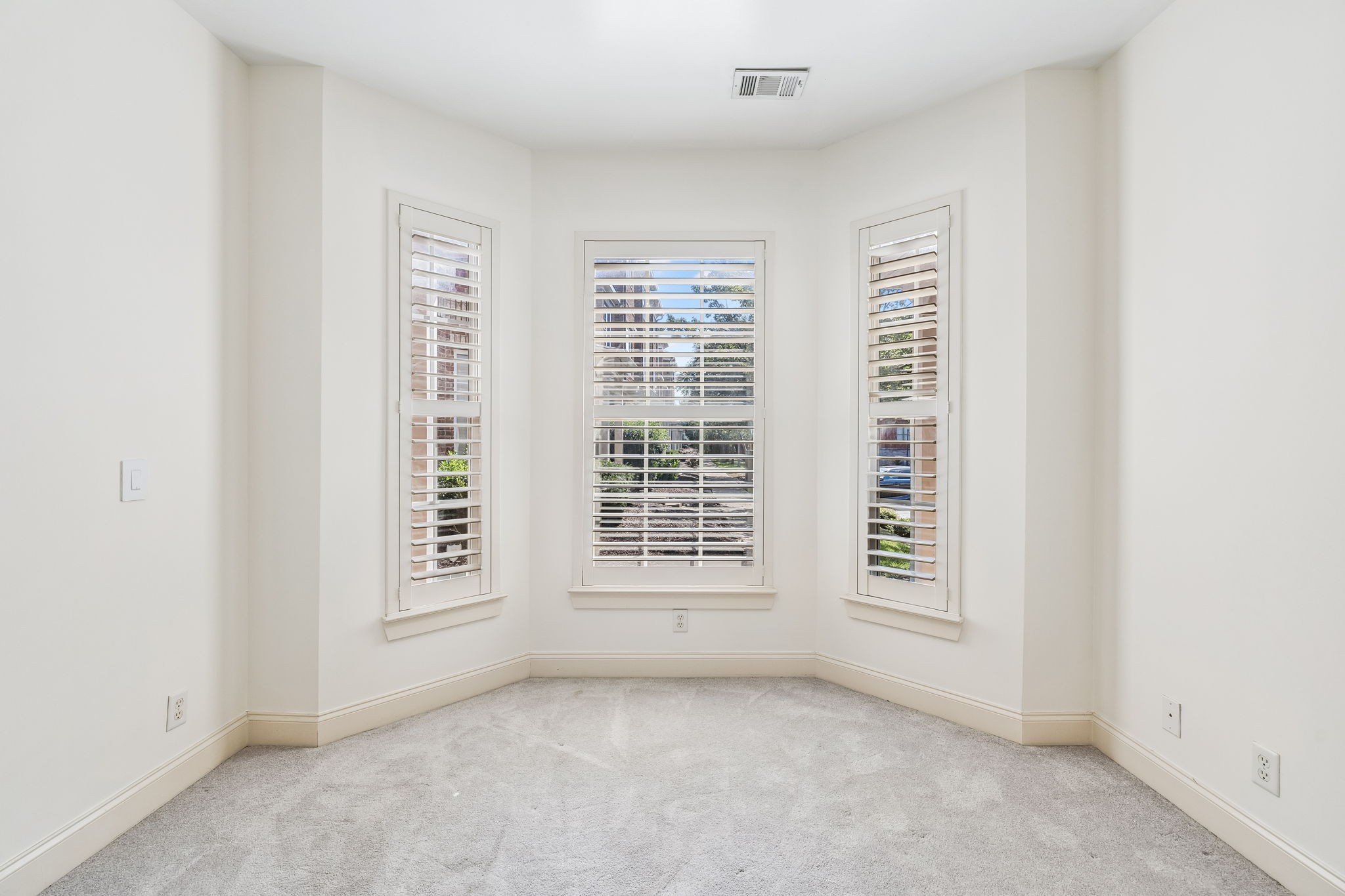 756 Wedgewood Park