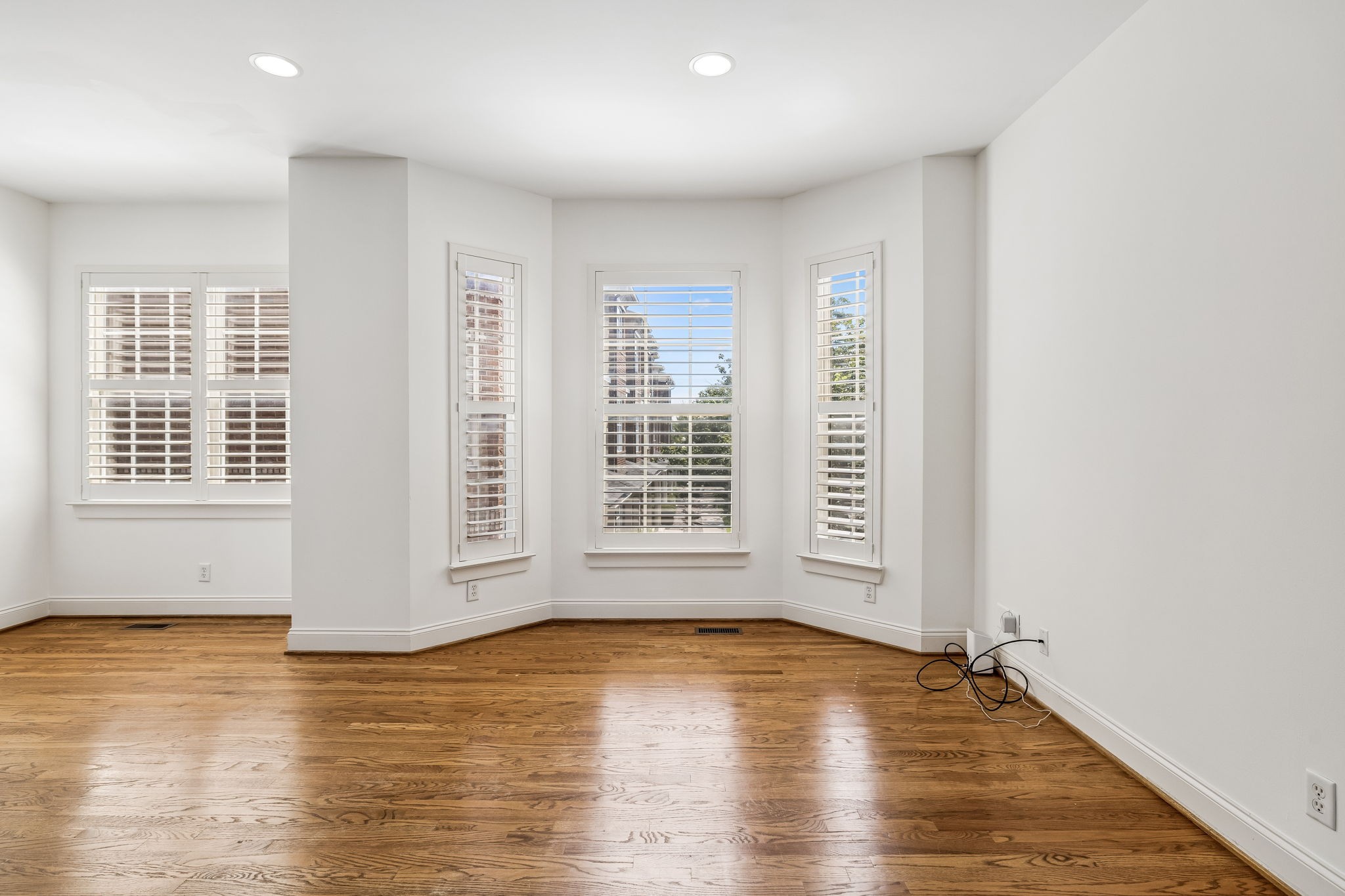 756 Wedgewood Park