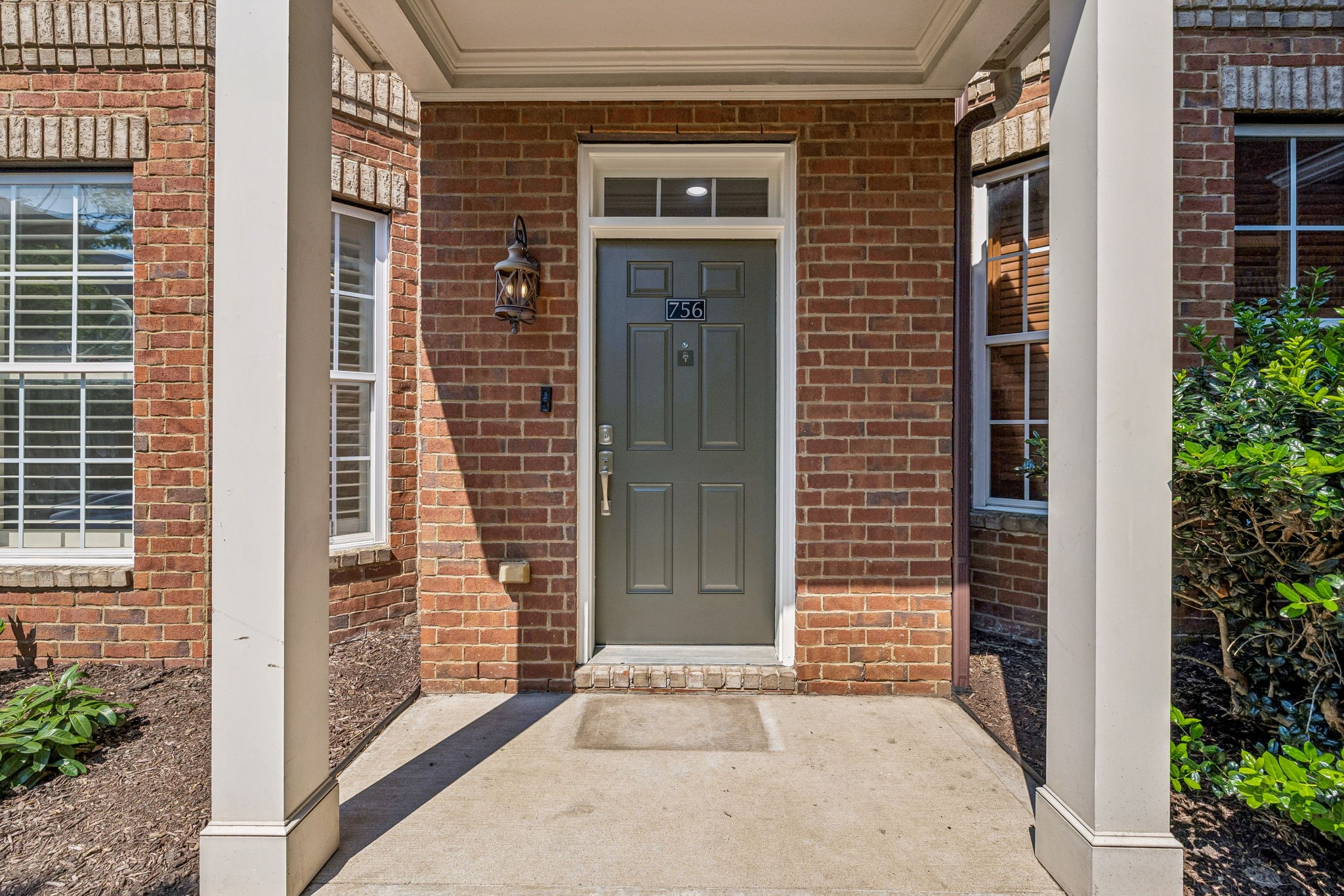 756 Wedgewood Park
