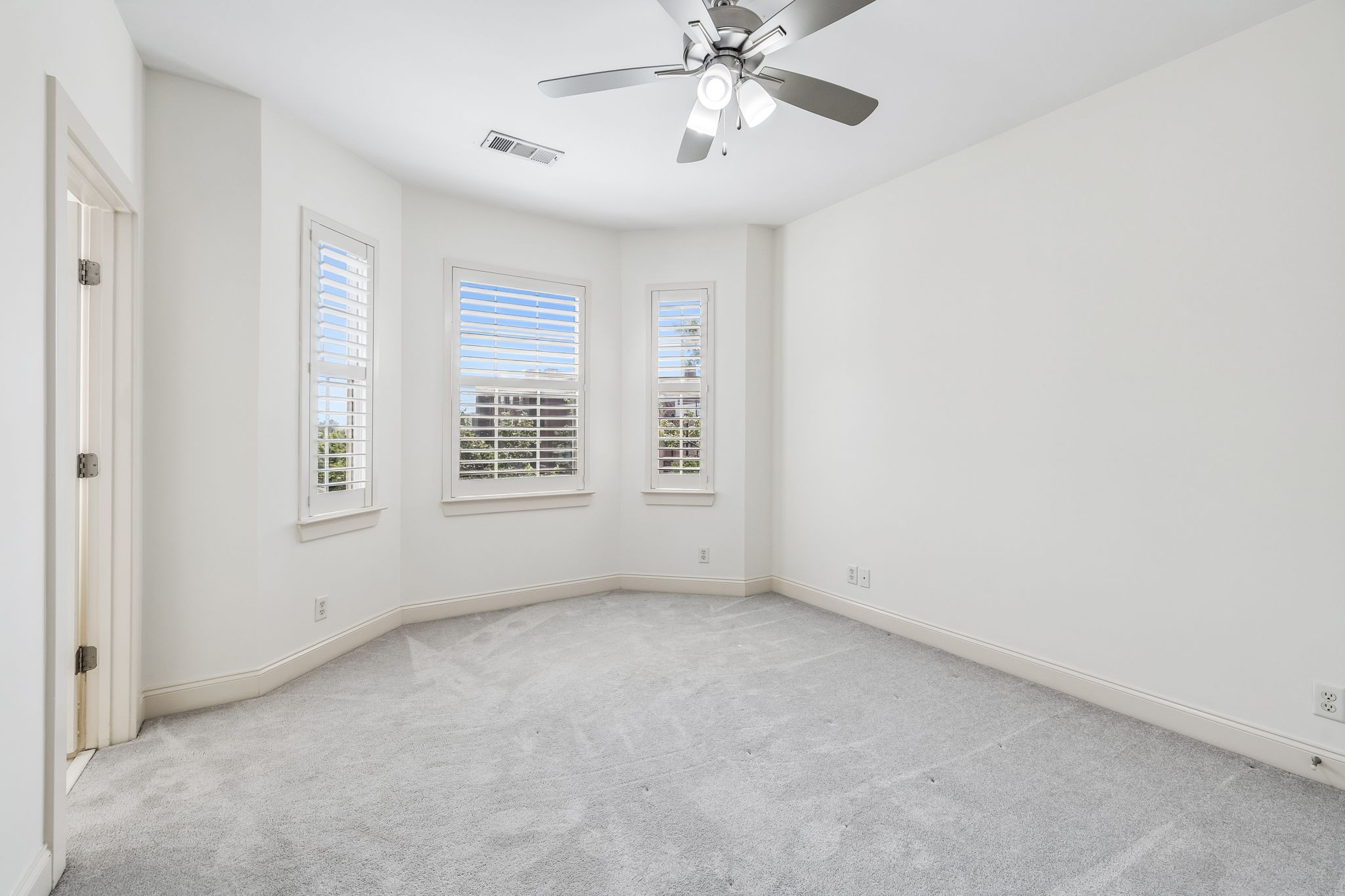 756 Wedgewood Park