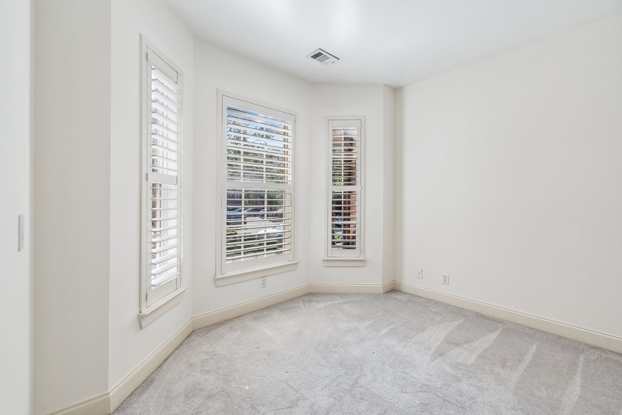 756 Wedgewood Park