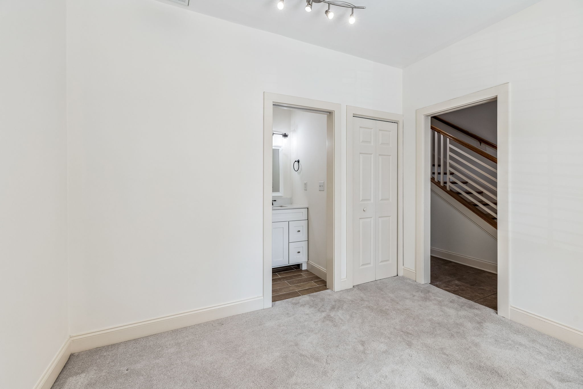 756 Wedgewood Park