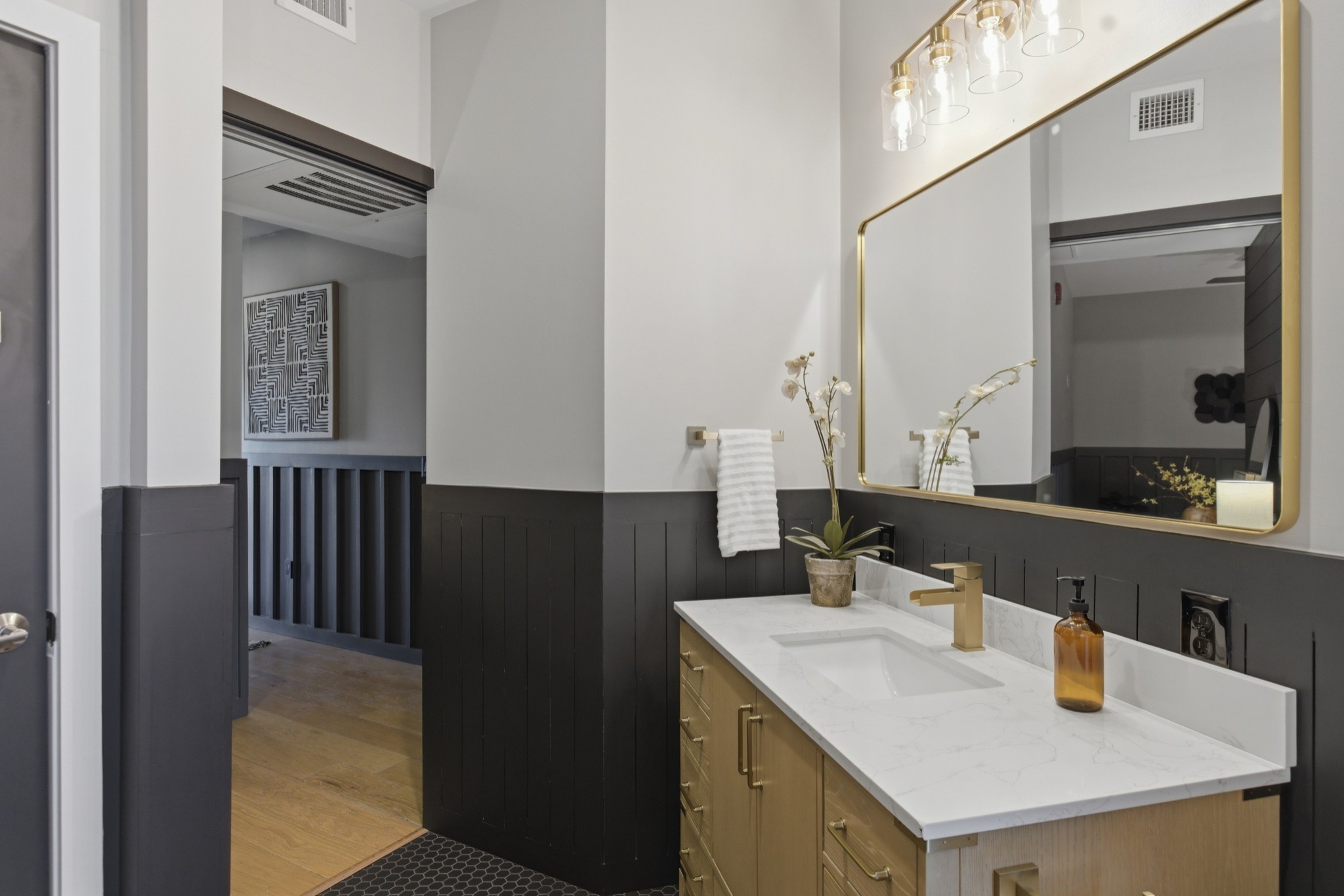 400 Herron Dr Unit: 102