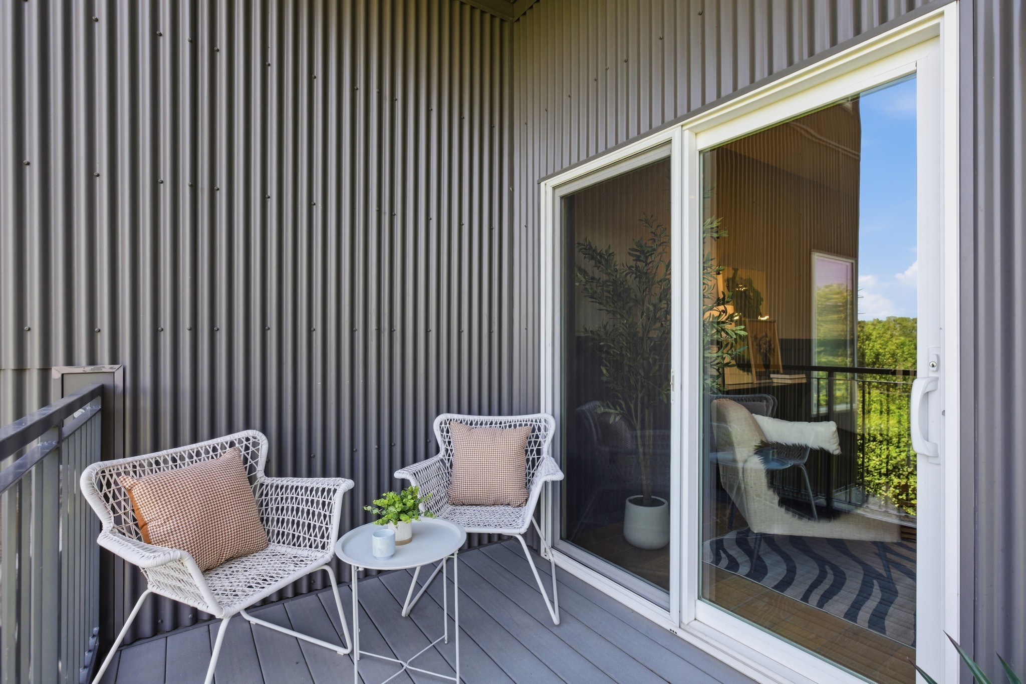 400 Herron Dr Unit: 102