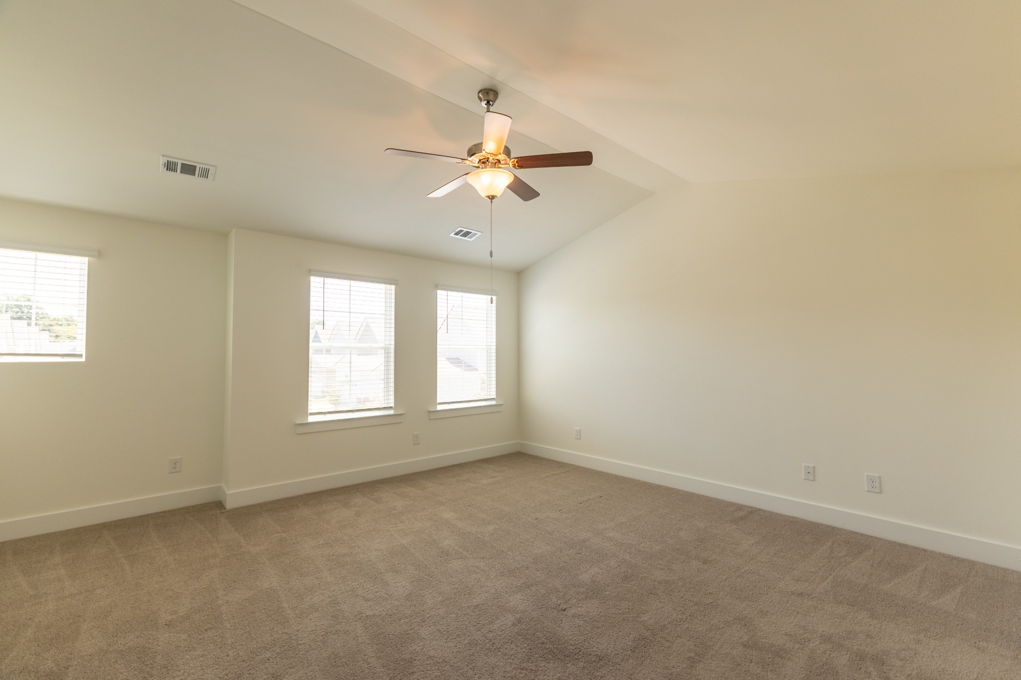 1007 Sweetleaf Dr