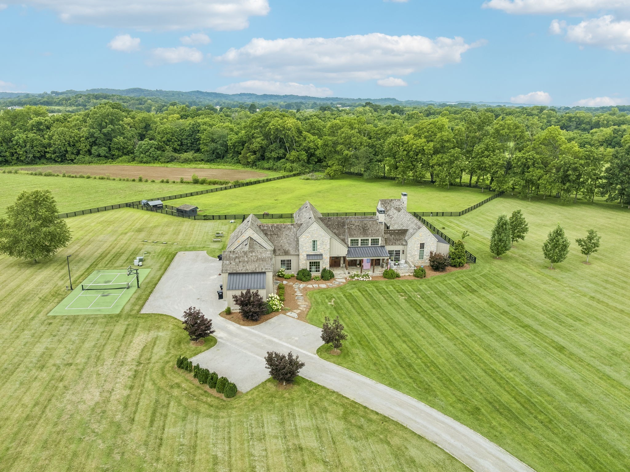 900 Hamilton Branch Ln
